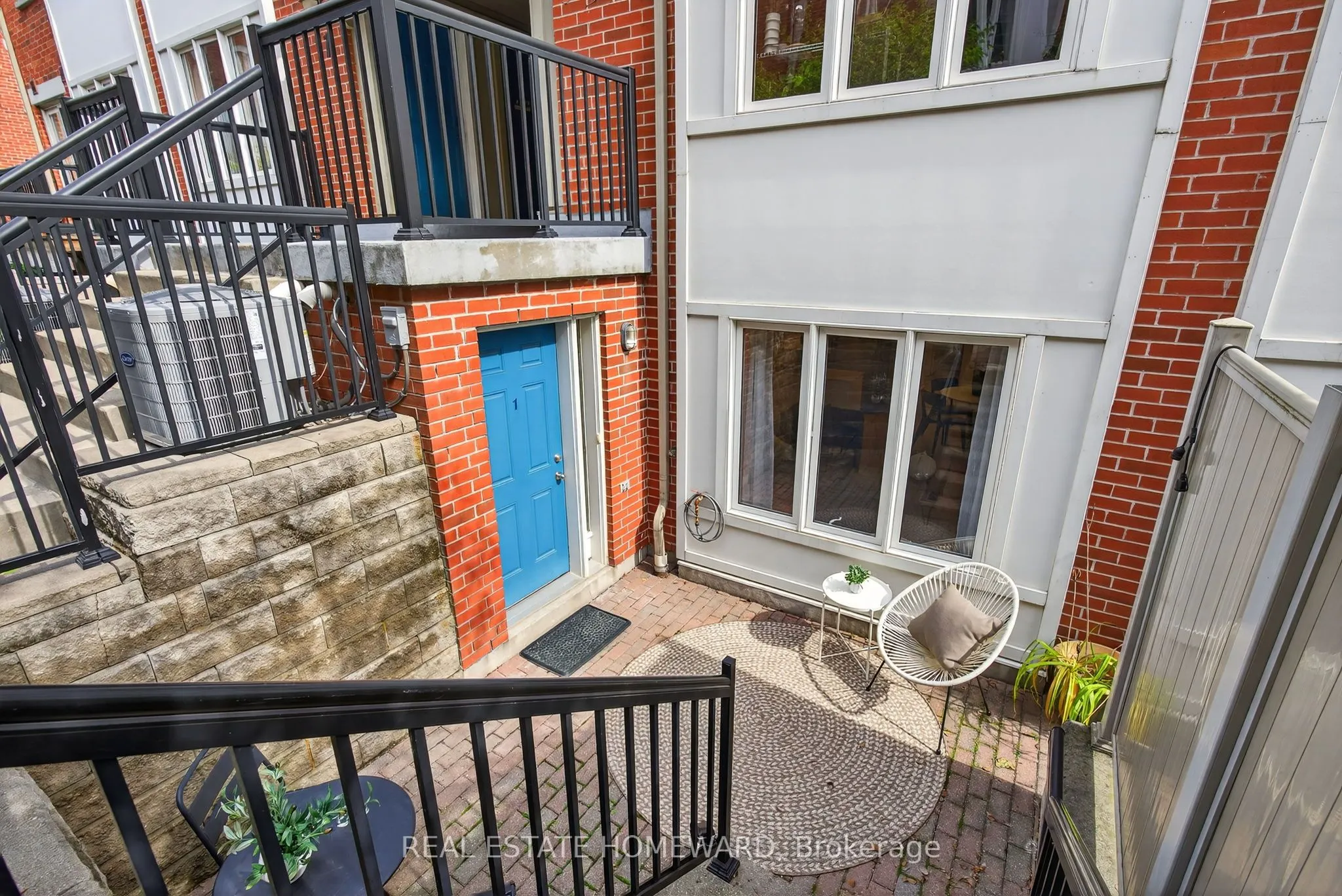 11 Frances Loring Lane, #1
