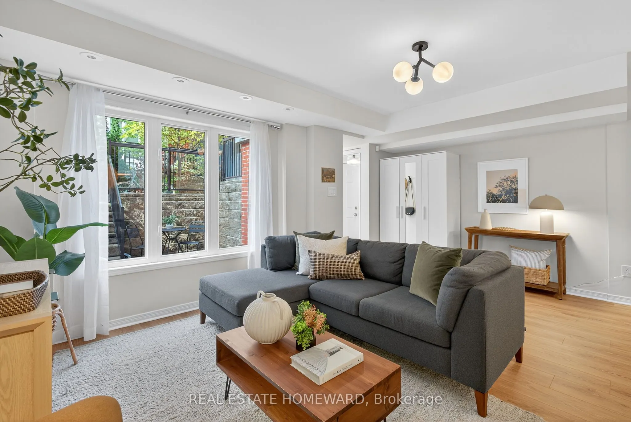 11 Frances Loring Lane, #1