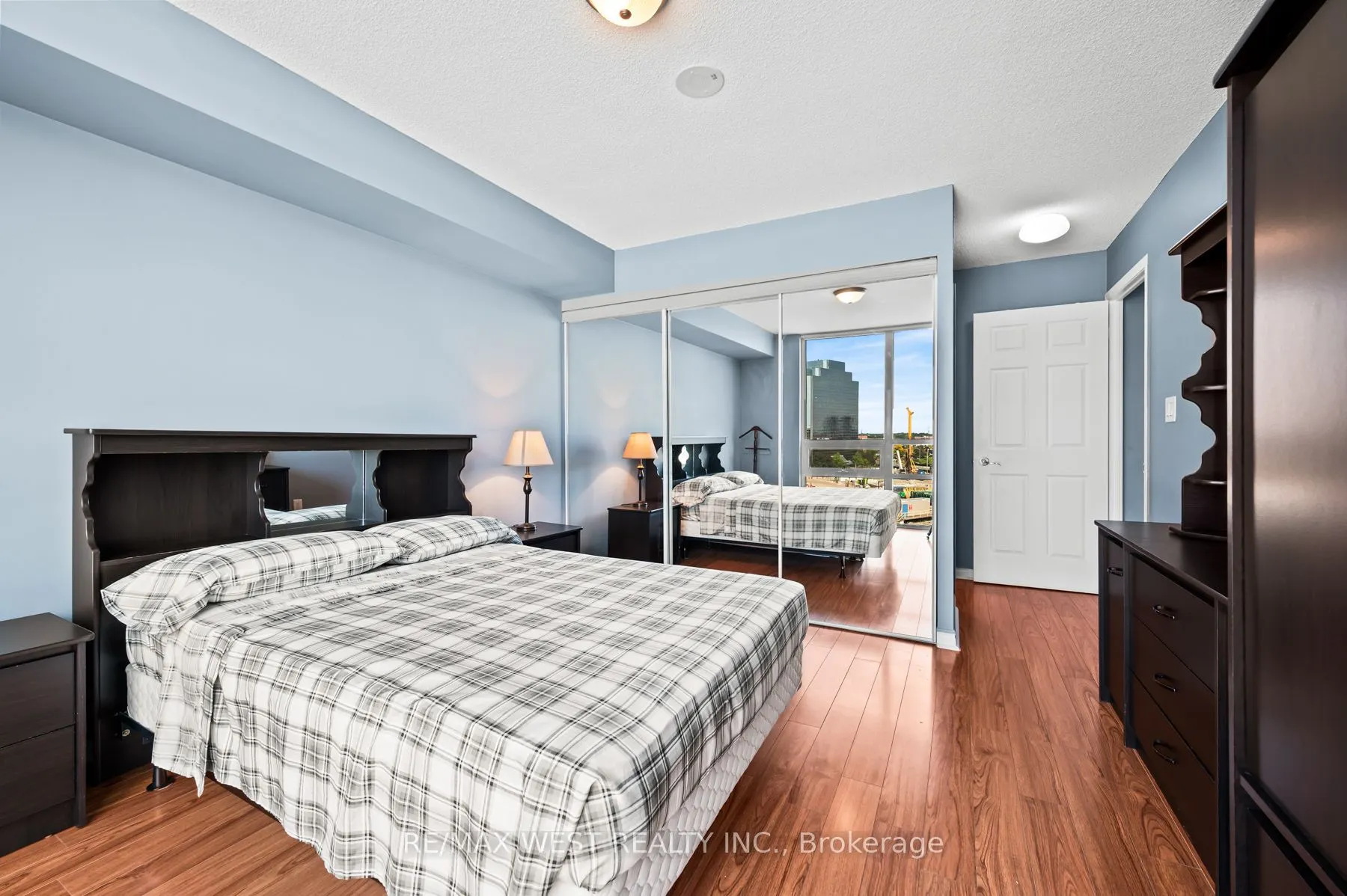 88 Grangeway Avenue, #803