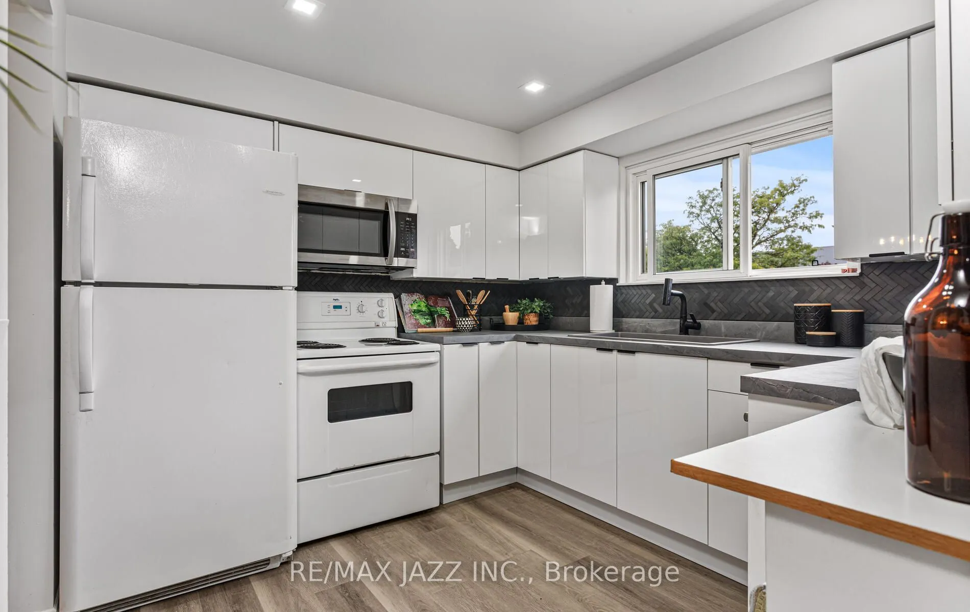 1330 Trowbridge Drive, #95