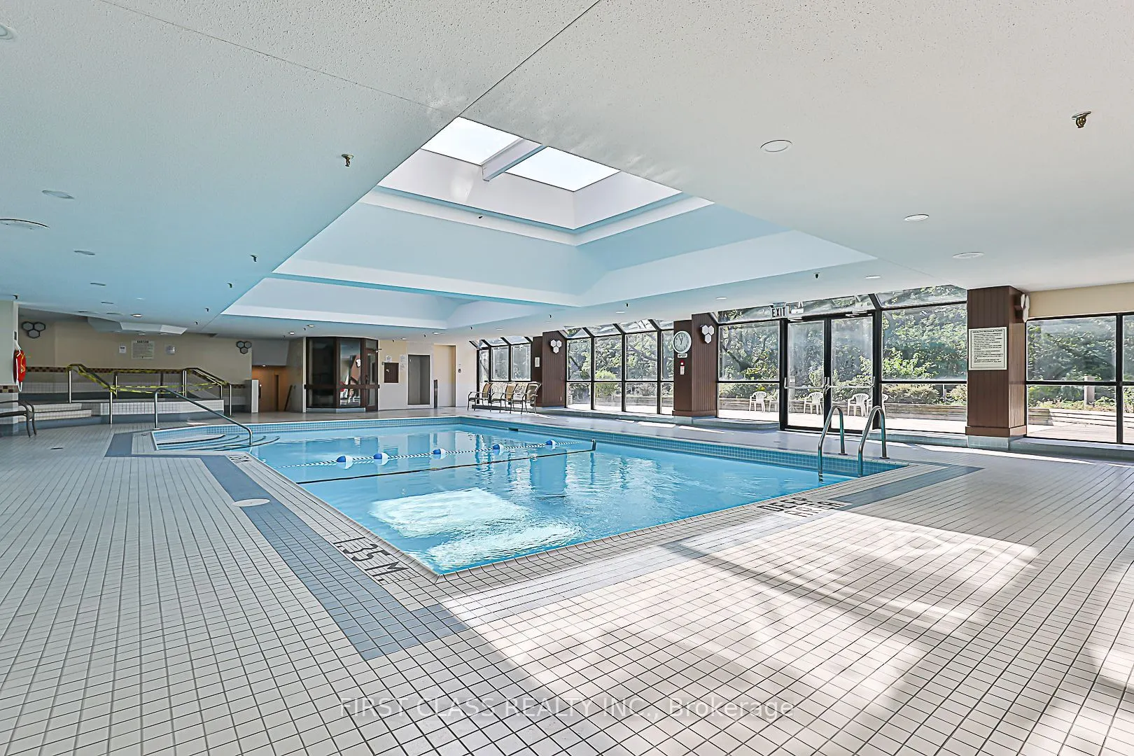 160 Alton Towers Circle, #807