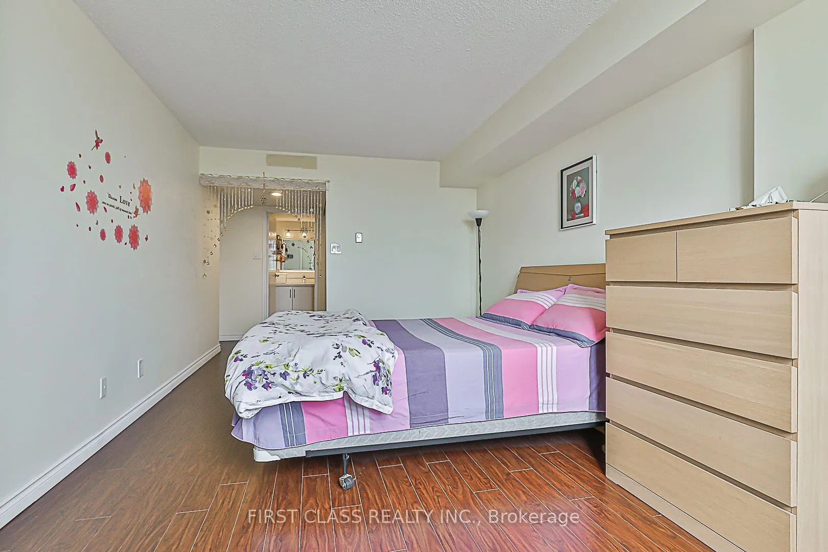 160 Alton Towers Circle, #807