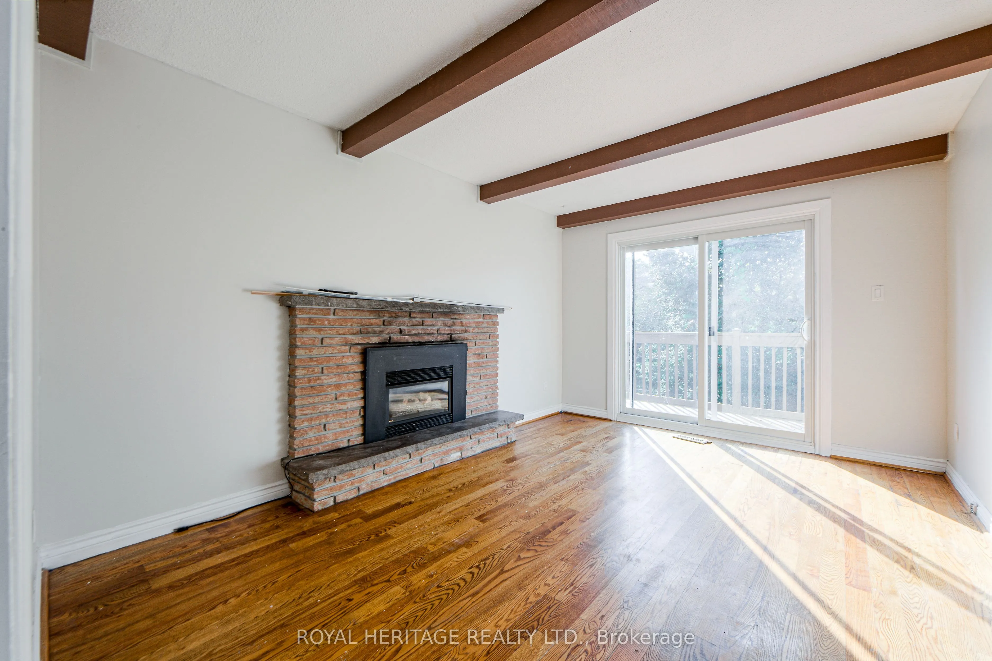 586 Creekview Circle