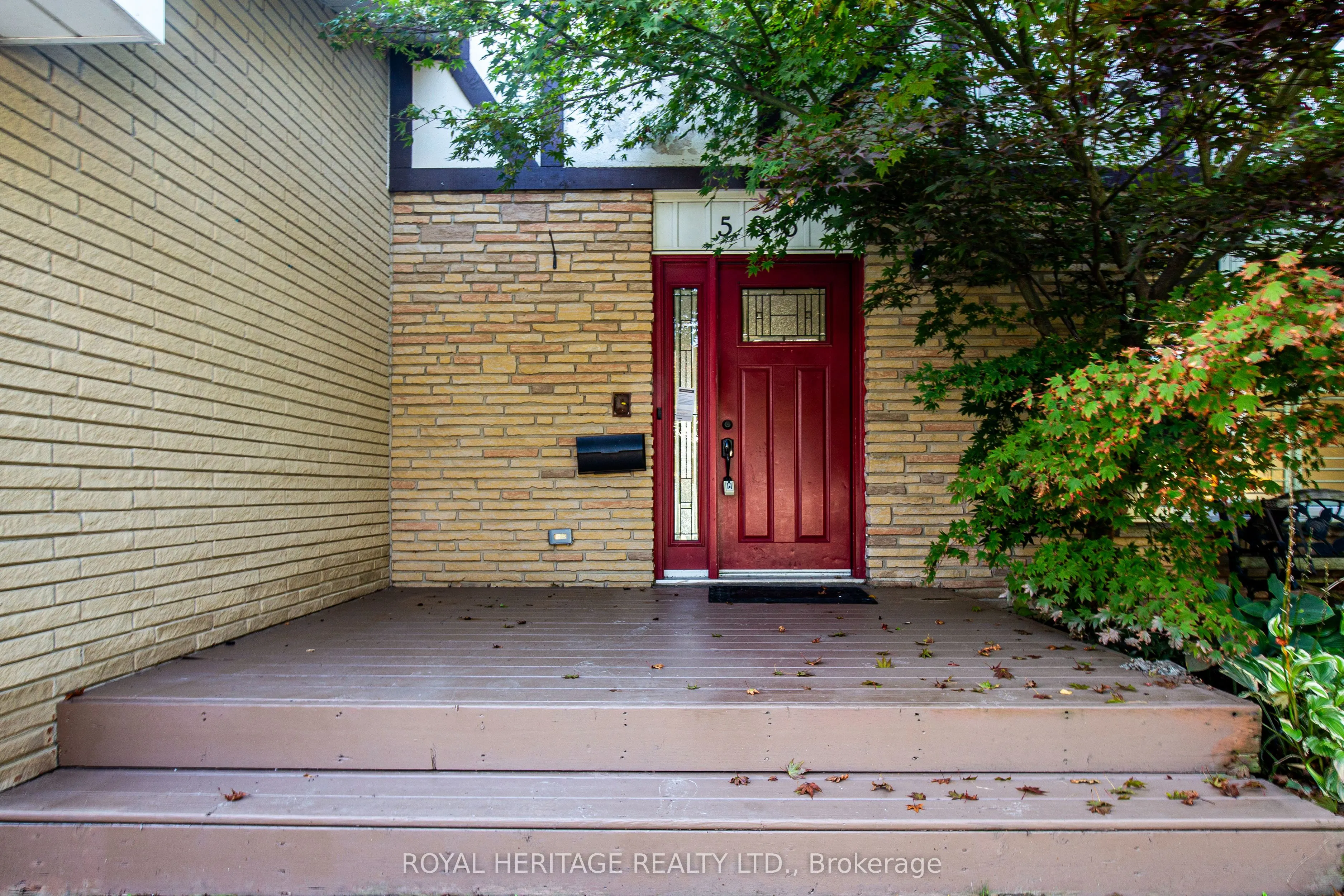 586 Creekview Circle