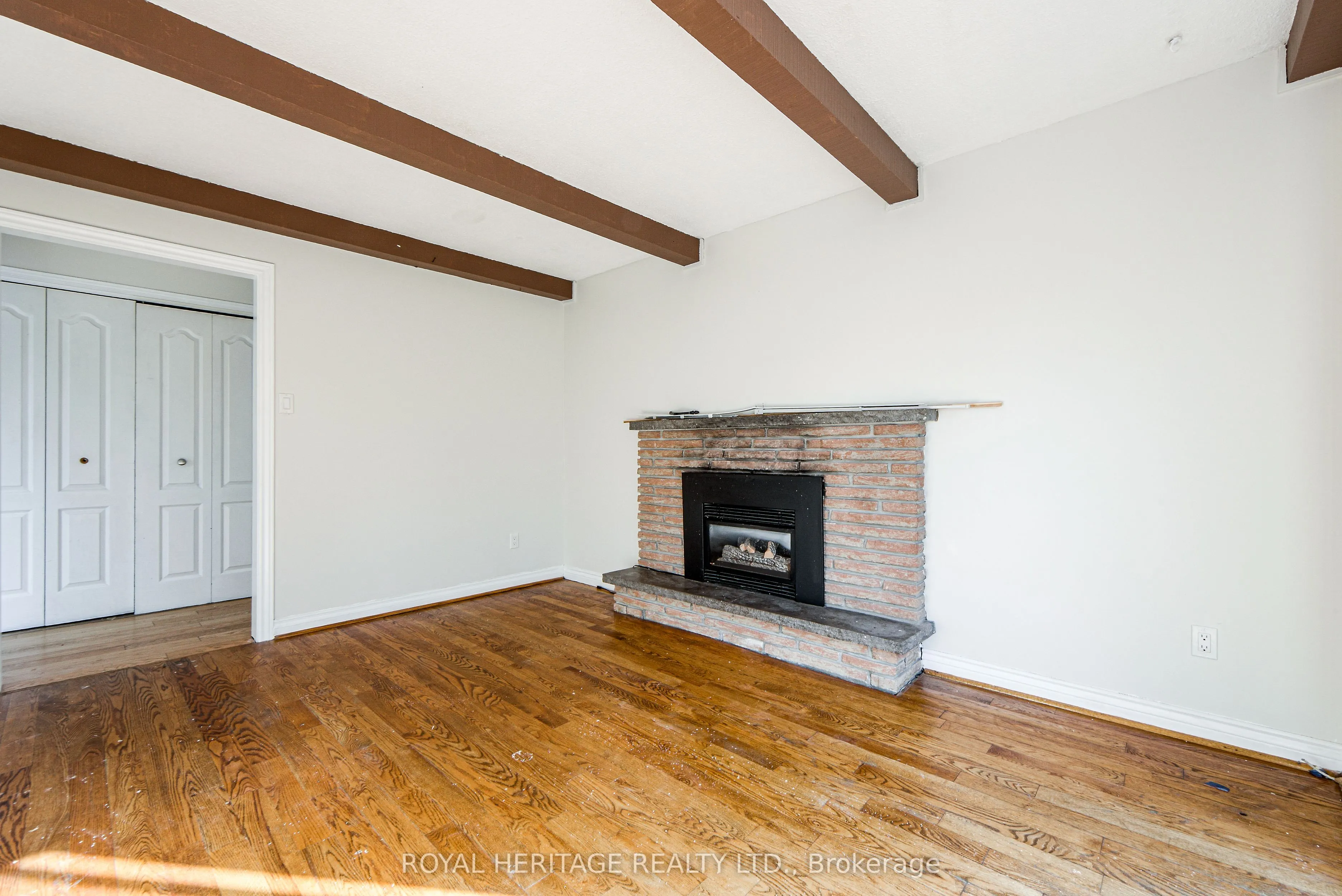 586 Creekview Circle