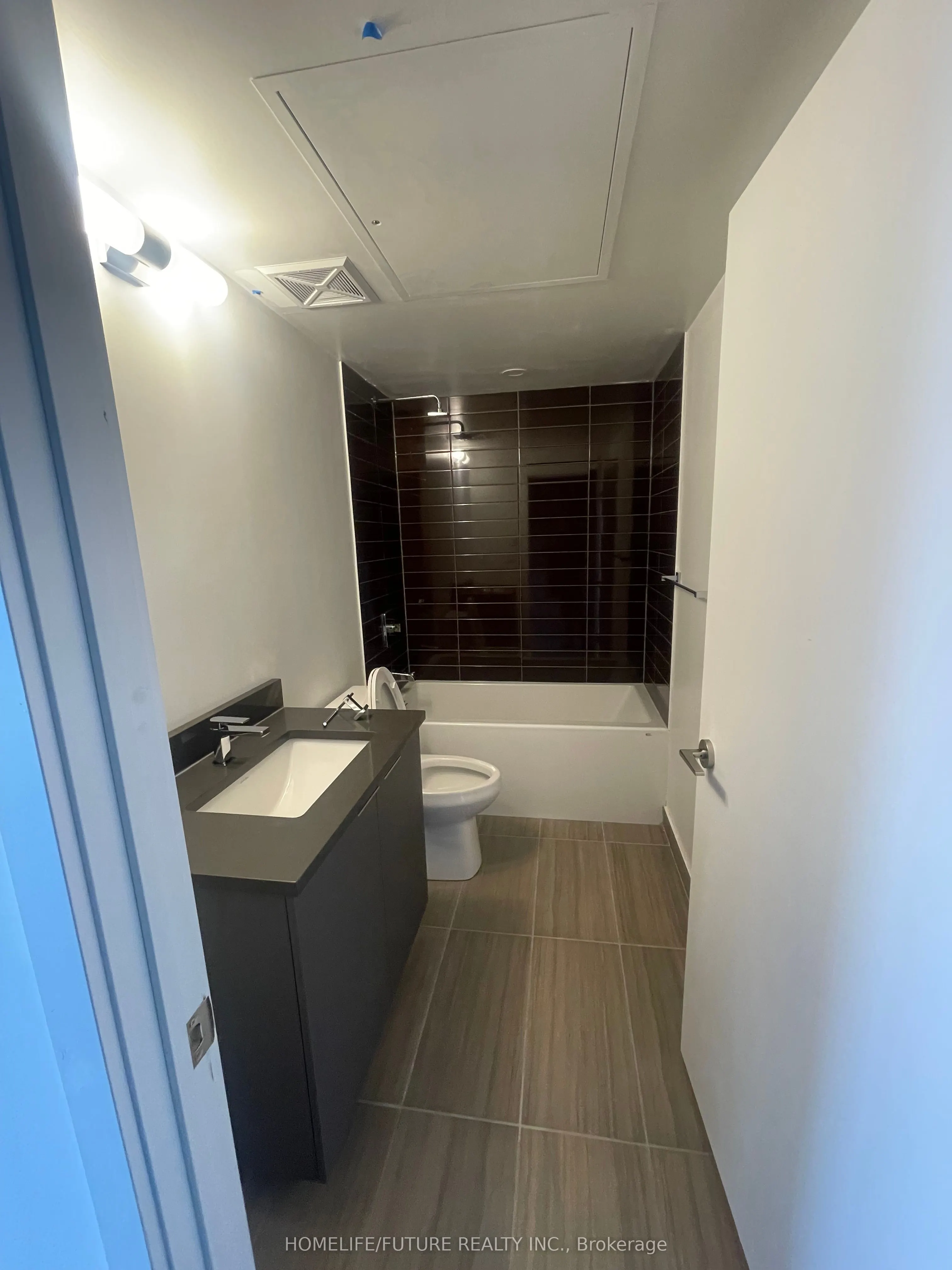 2031 Kennedy Road, #2020