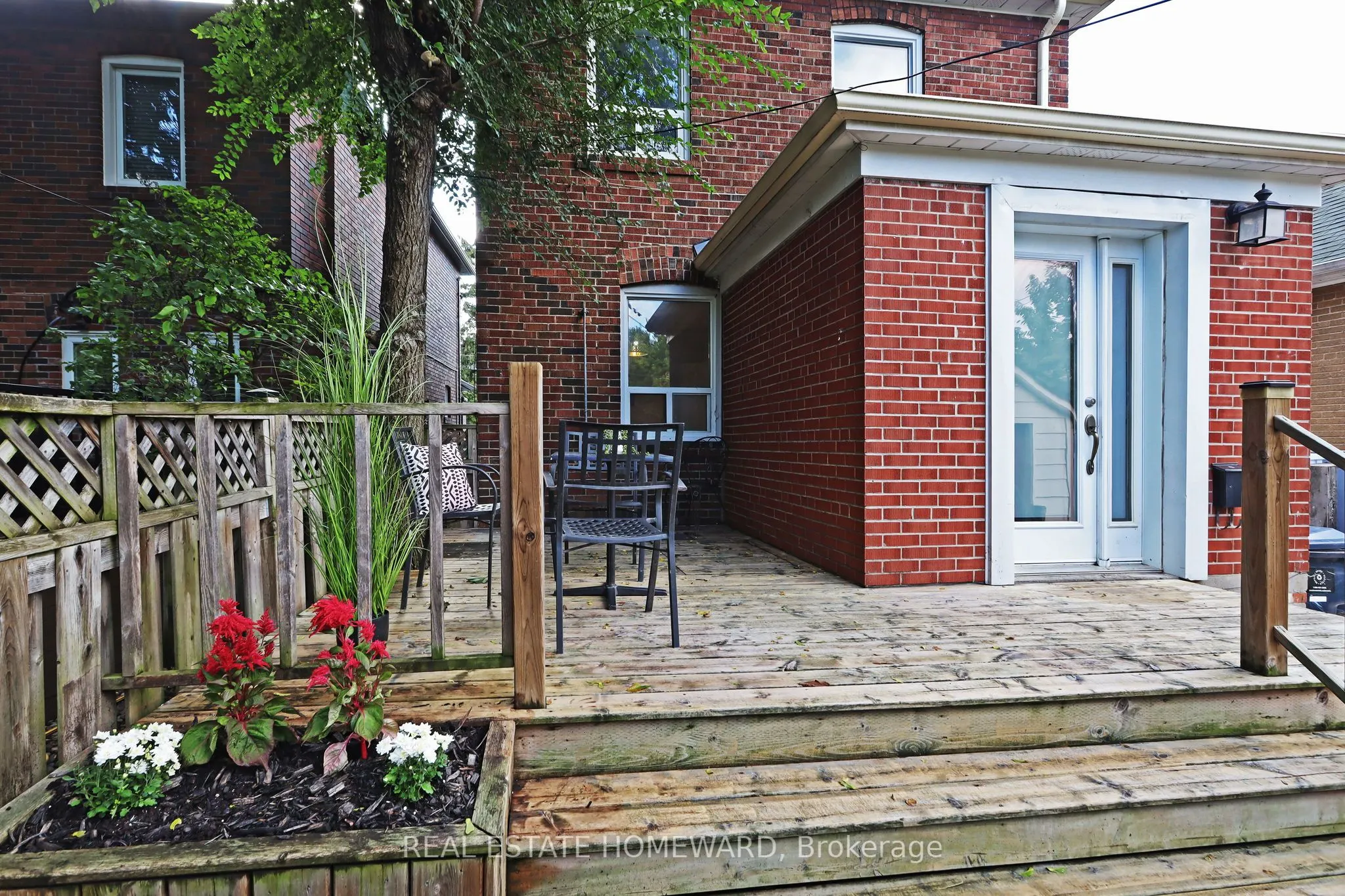 86 Floyd Avenue