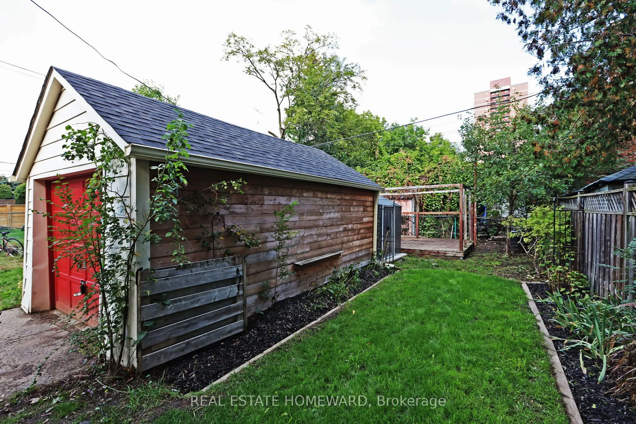 86 Floyd Avenue