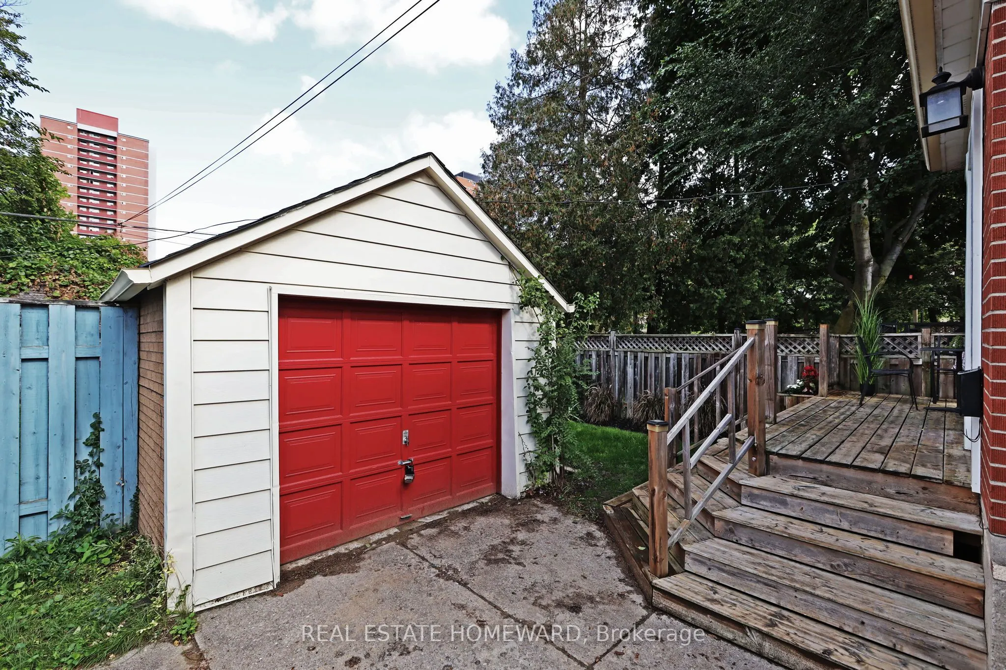 86 Floyd Avenue