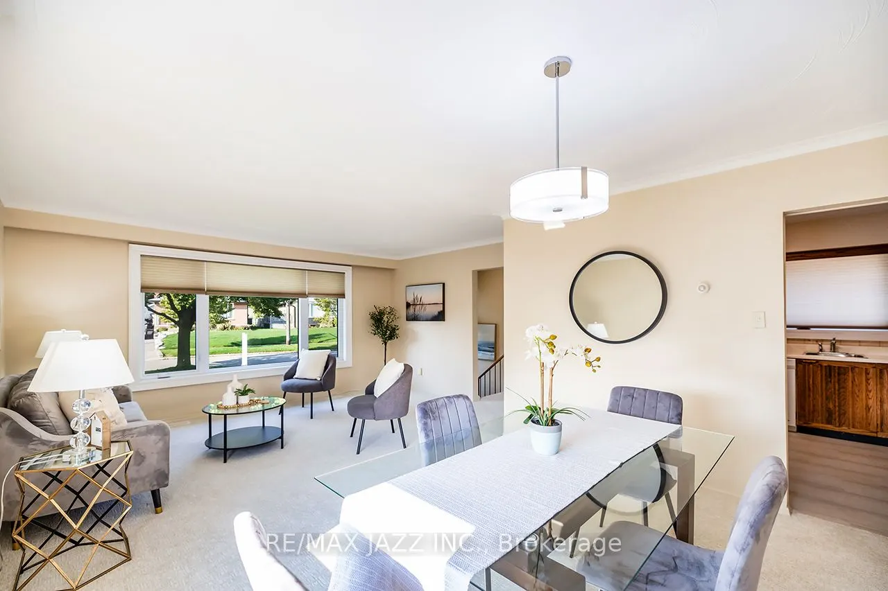 64 Bailey Crescent