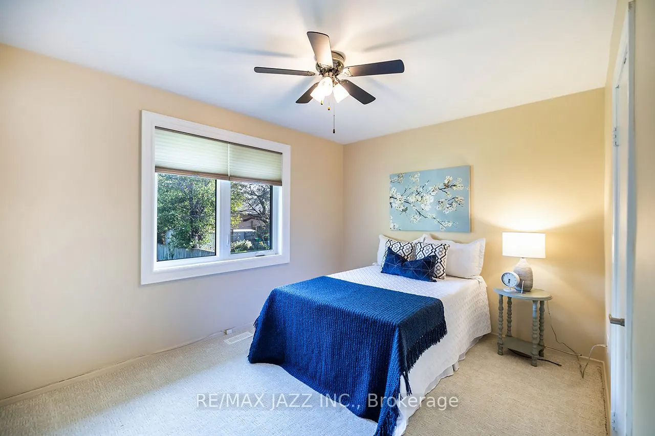 64 Bailey Crescent