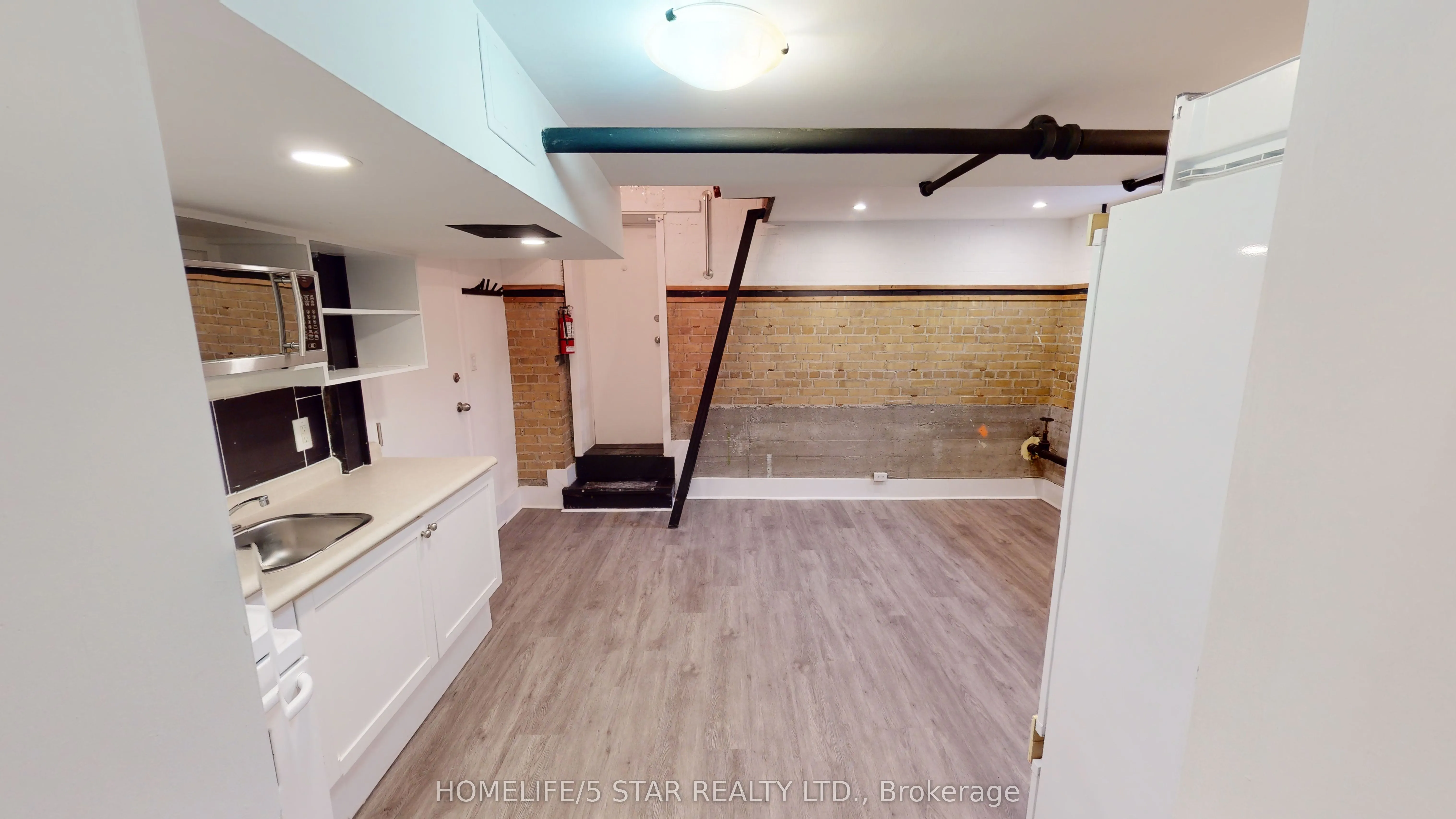 1152 Gerrard Street E, #Unit 205