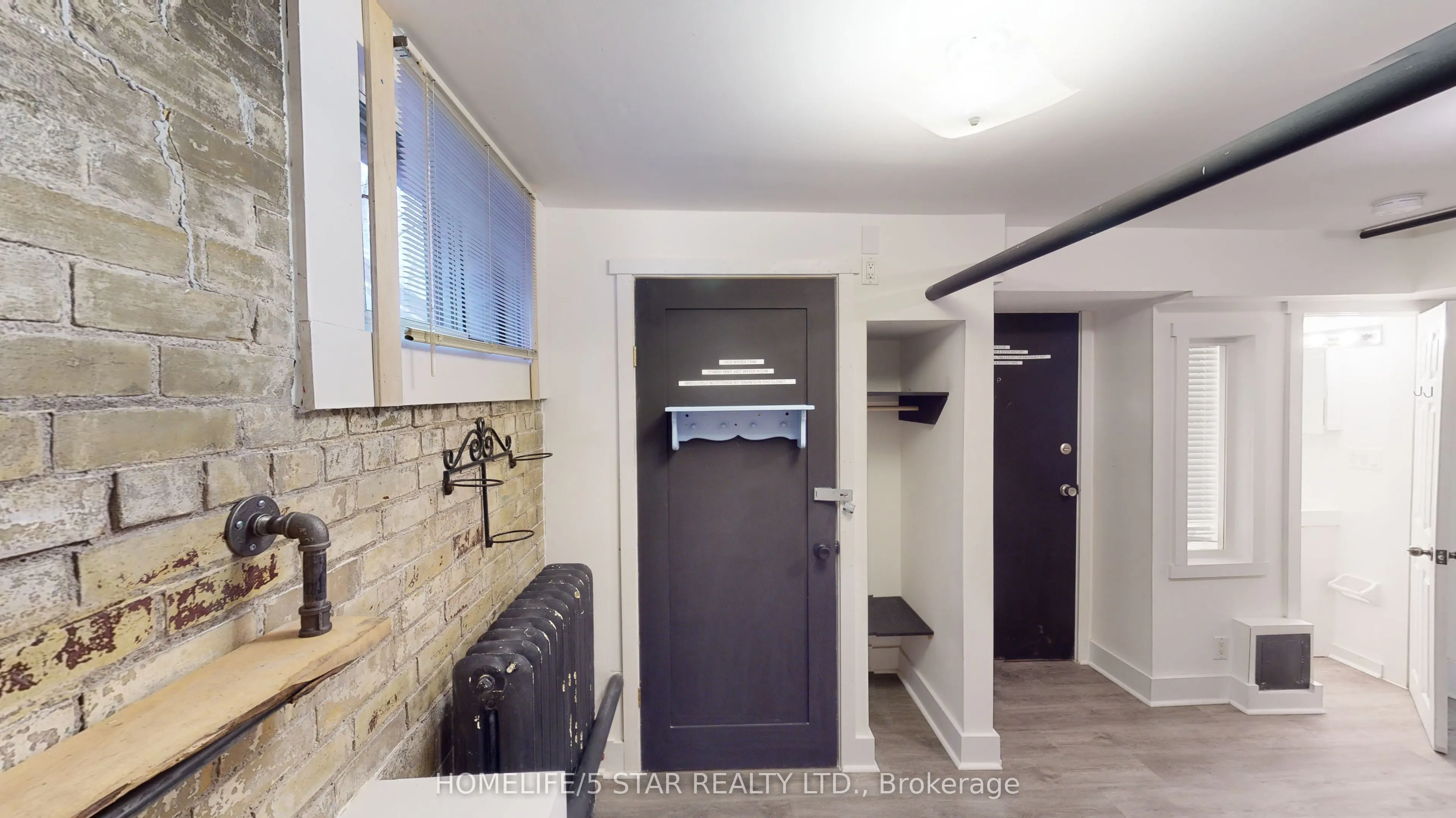 1152 Gerrard Street E, #Unit 205