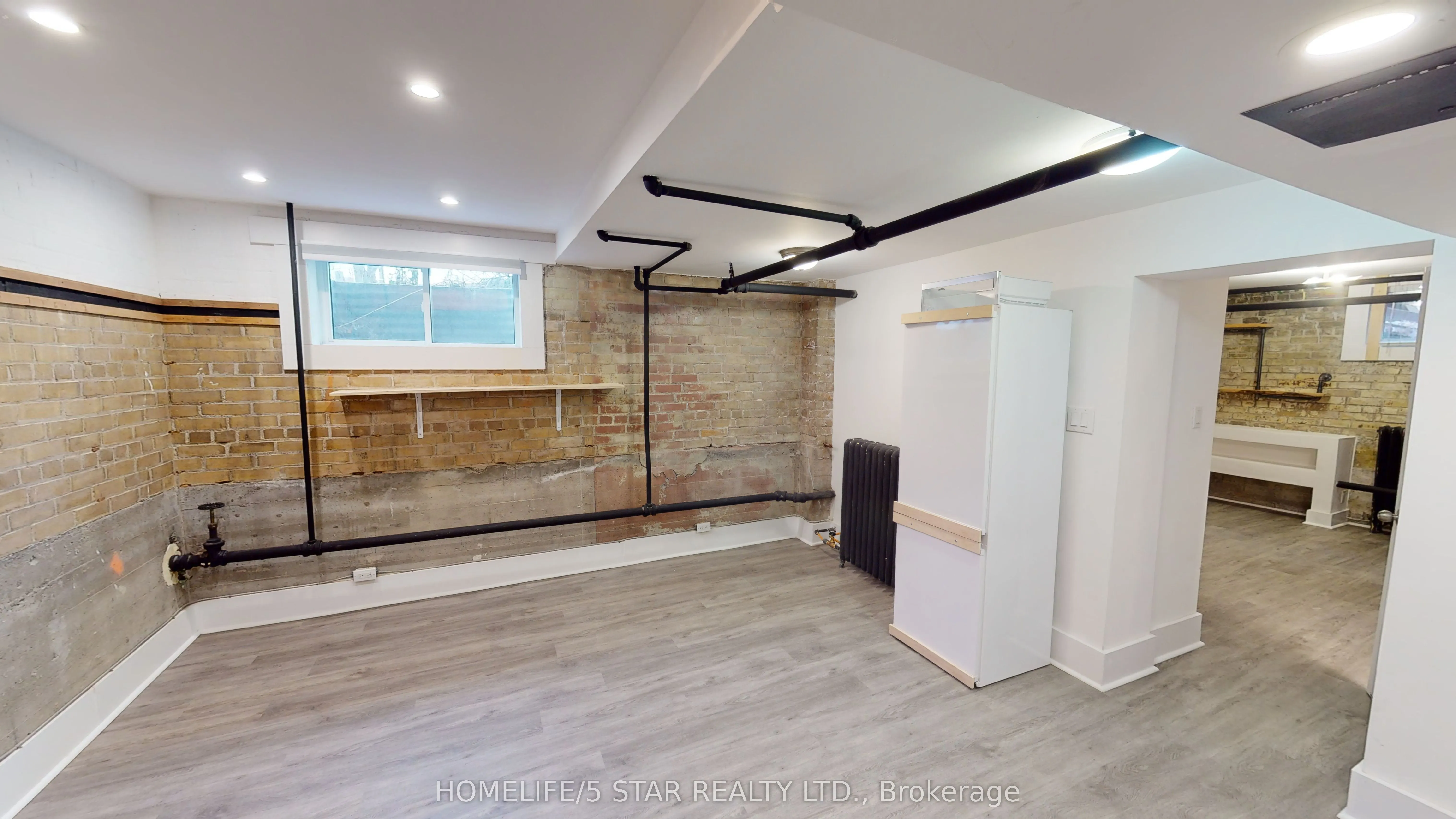 1152 Gerrard Street E, #Unit 205
