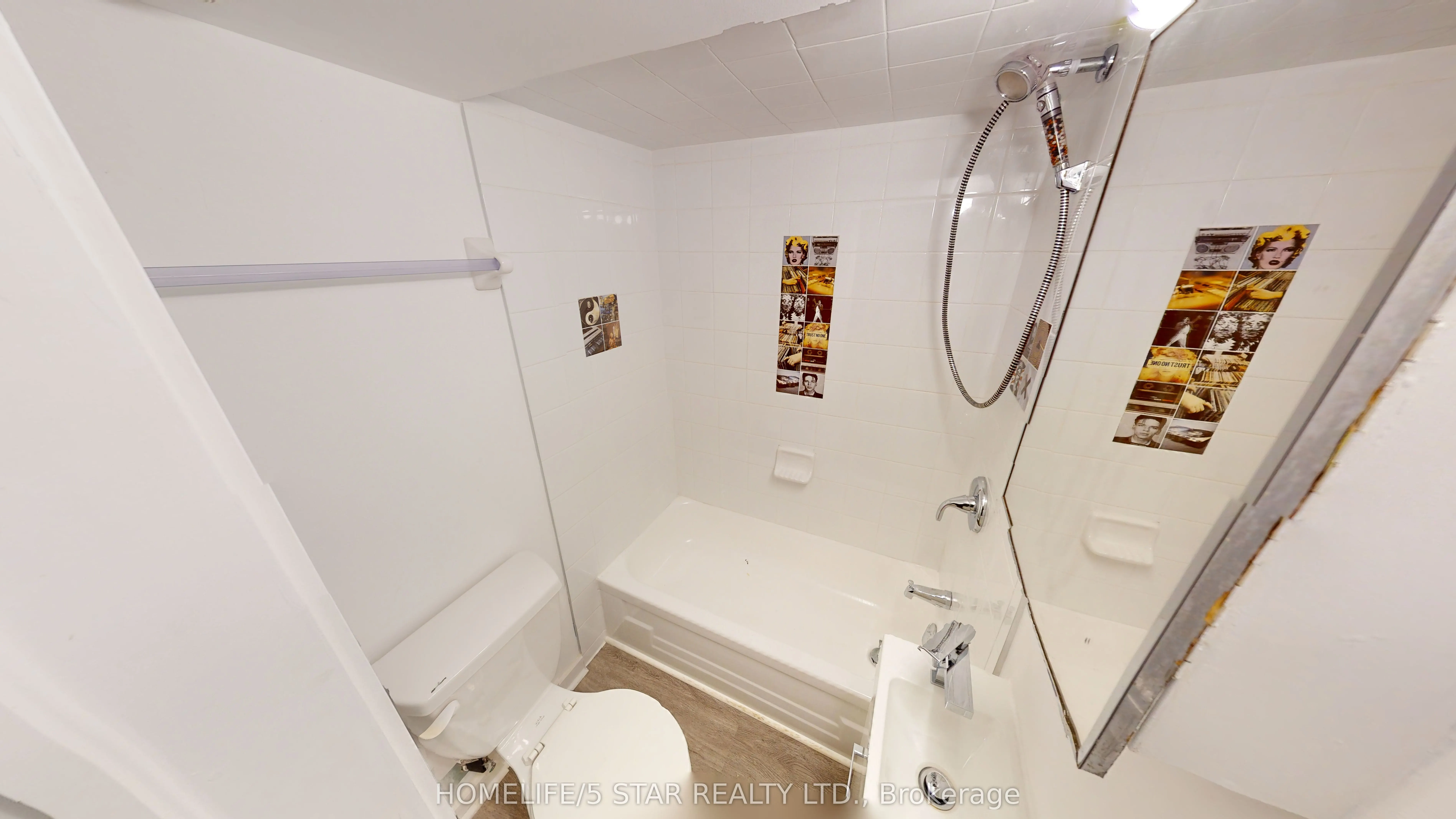 1152 Gerrard Street E, #Unit 205