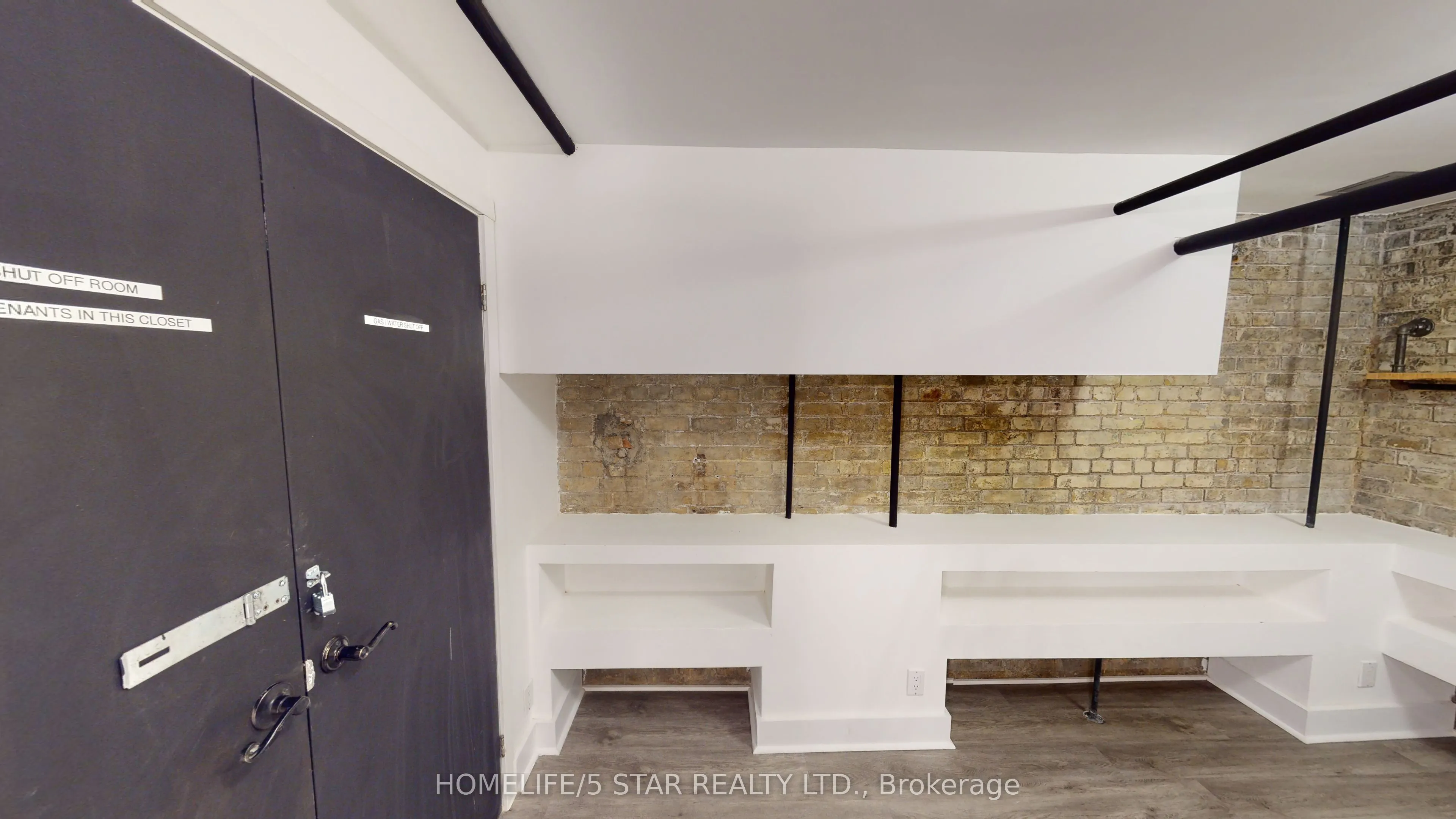 1152 Gerrard Street E, #Unit 205