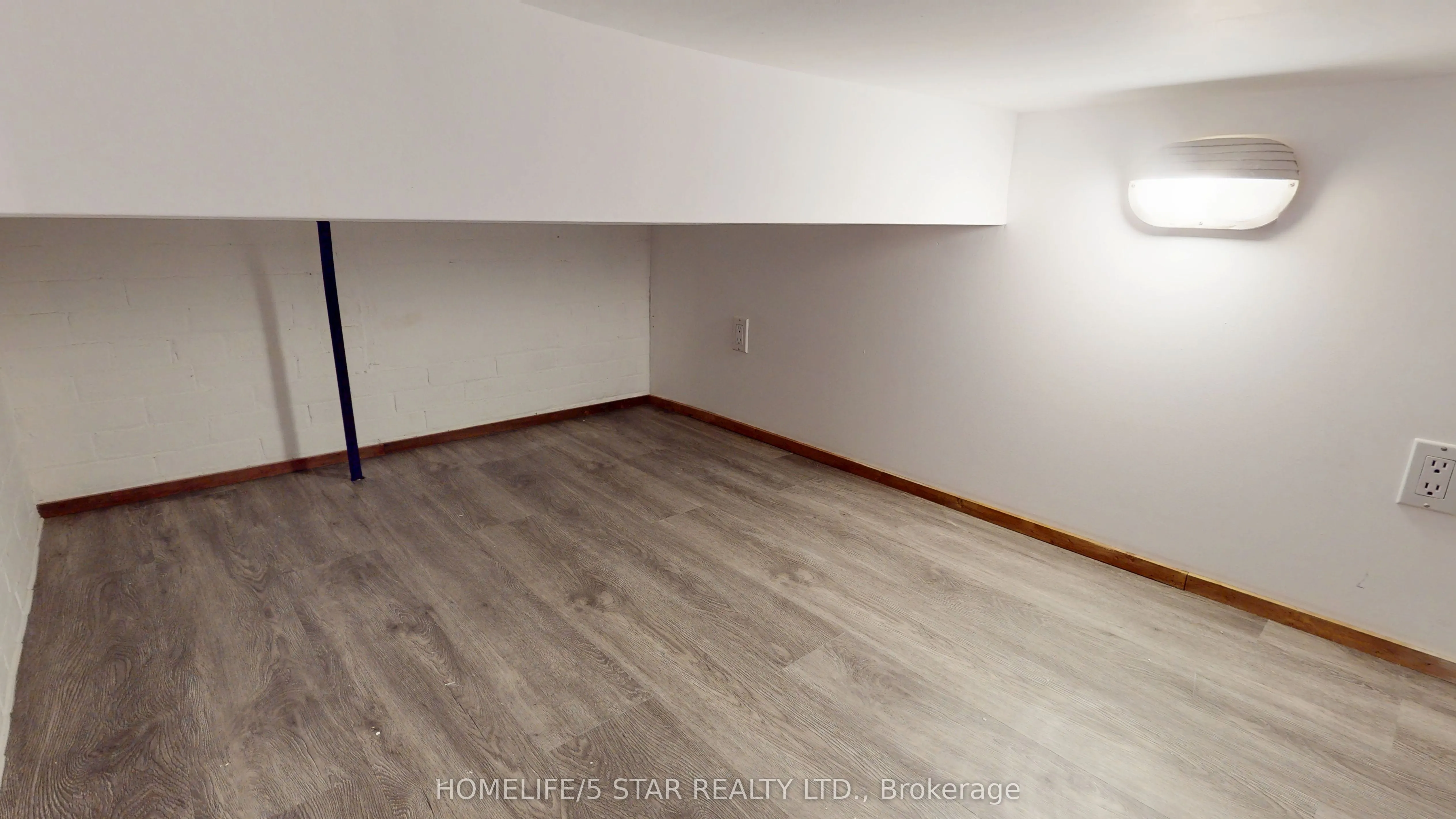 1152 Gerrard Street E, #Unit 205