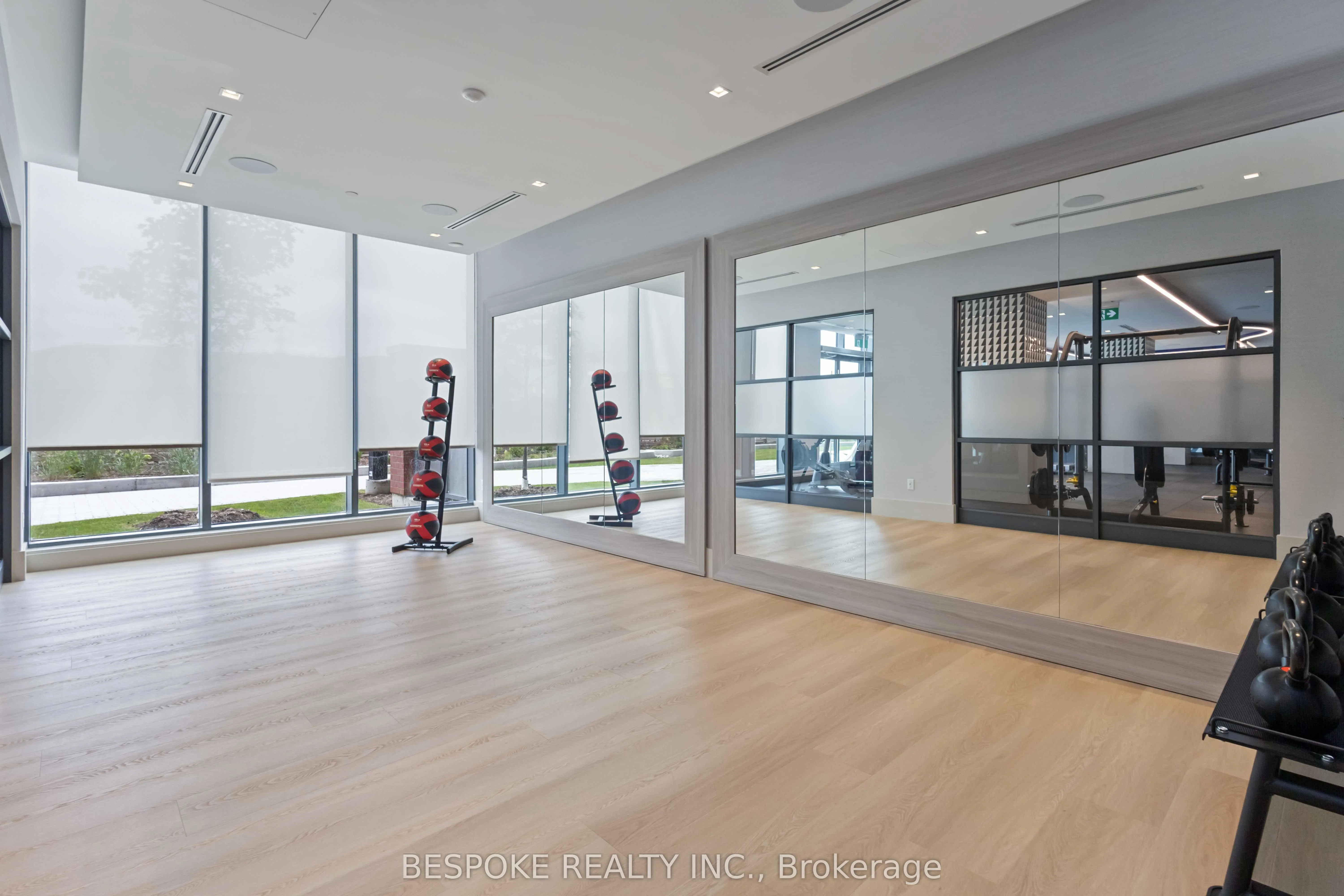 2545 Simcoe Street N, #1841