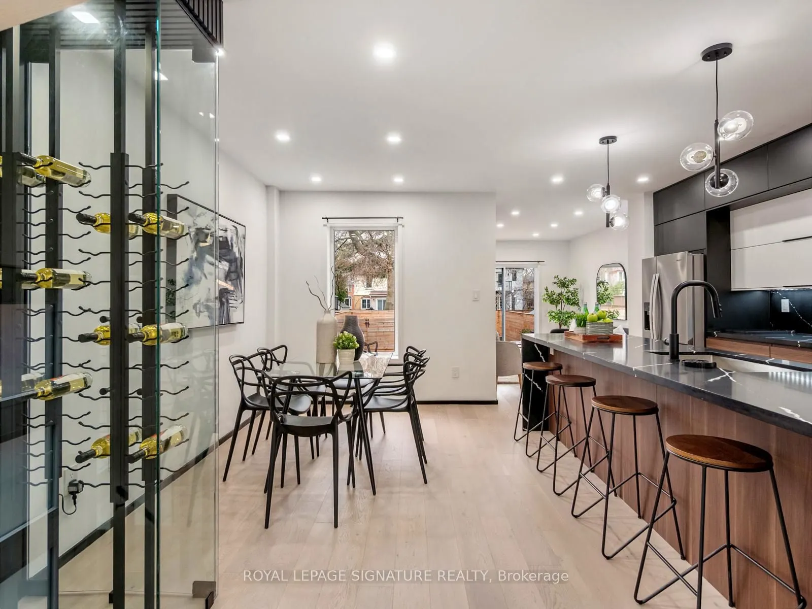 186 Oak Park Avenue
