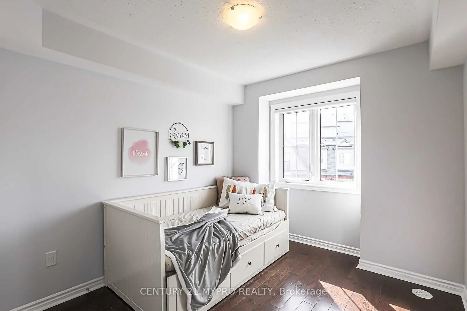 12 Eaton Park Lane, #3