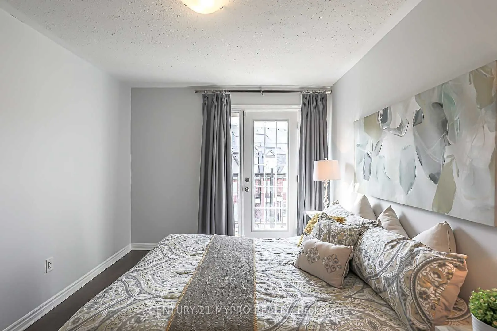 12 Eaton Park Lane, #3