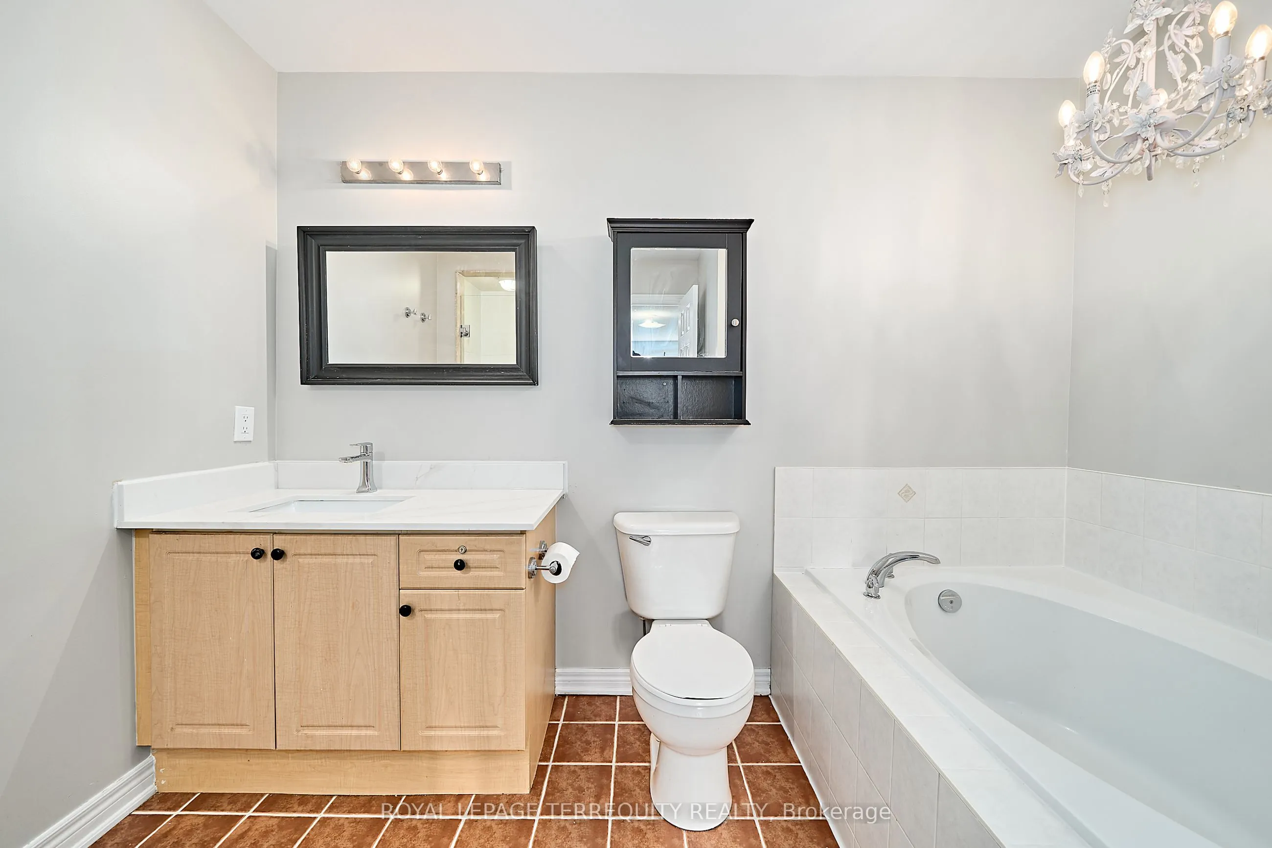 301 Strouds Lane, #5