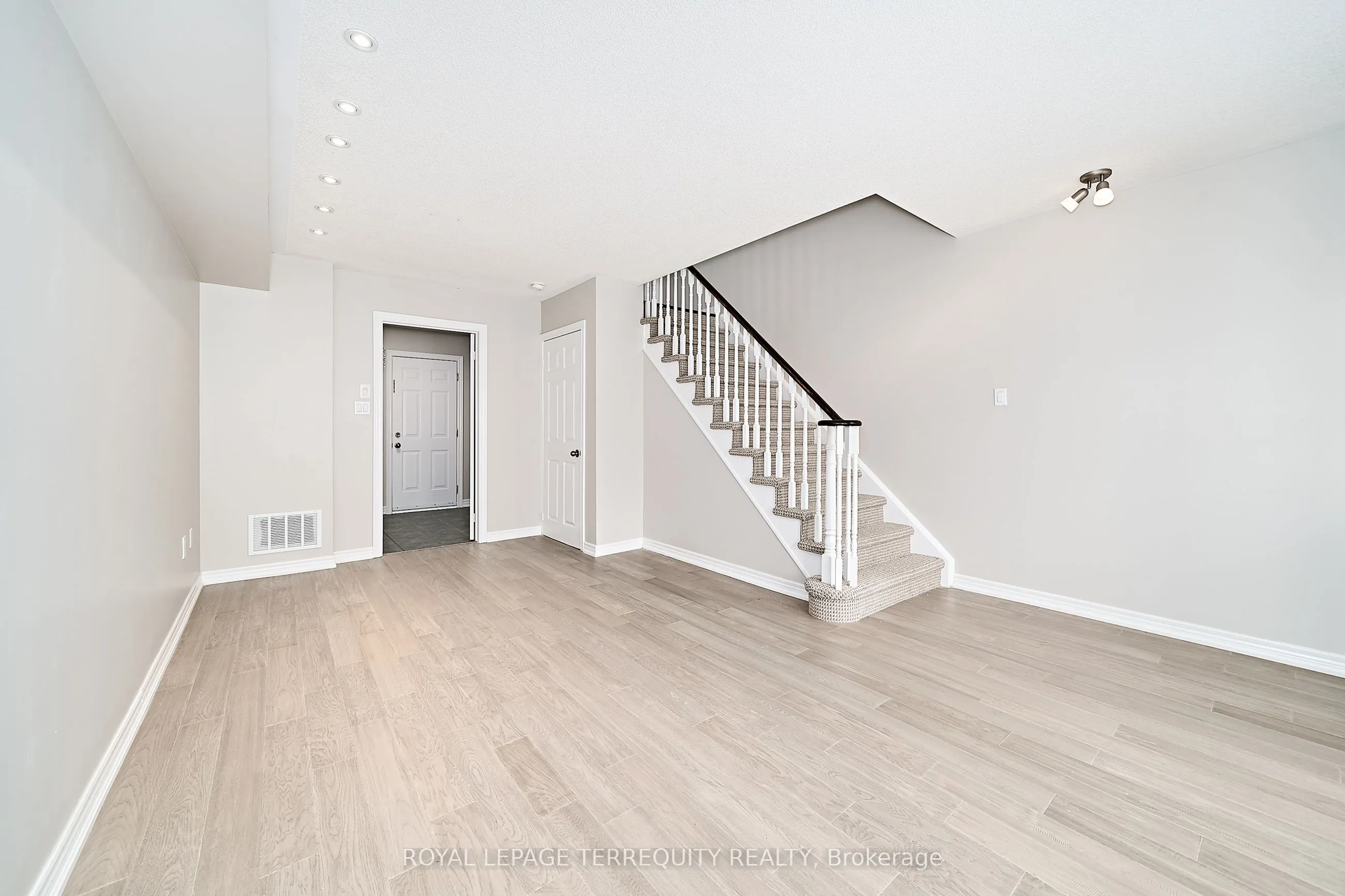 301 Strouds Lane, #5