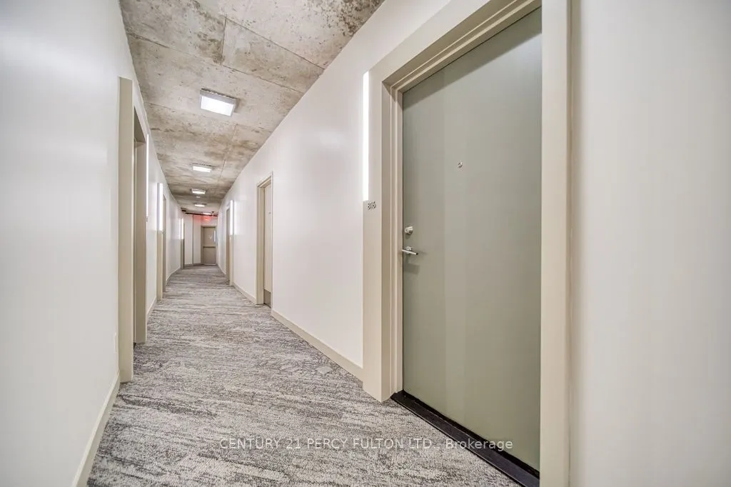 319 Carlaw Avenue, #816