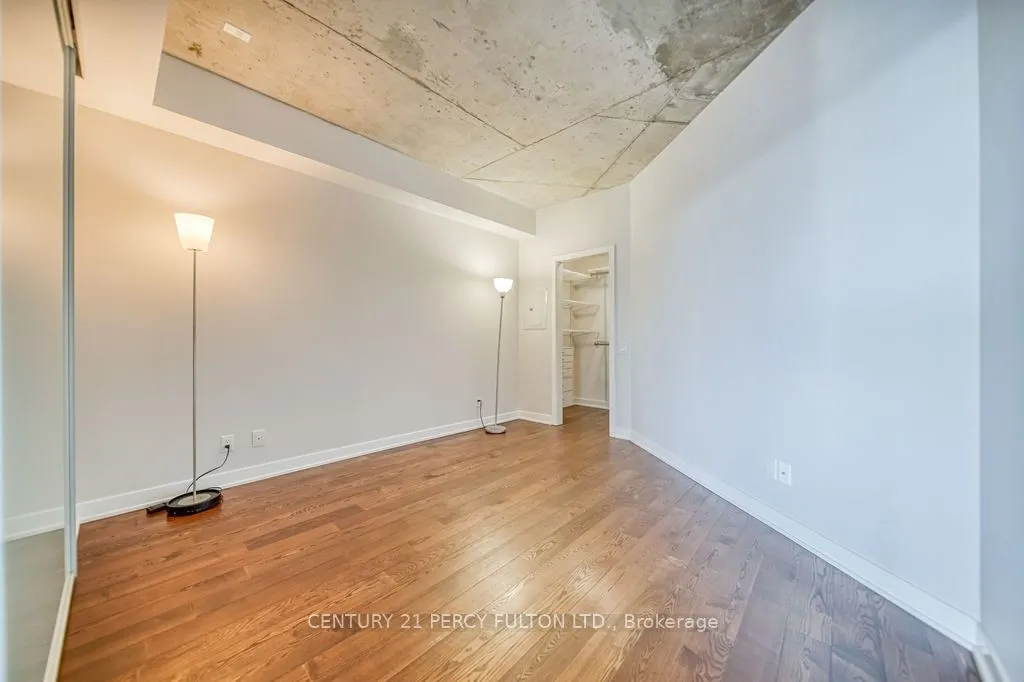 319 Carlaw Avenue, #816