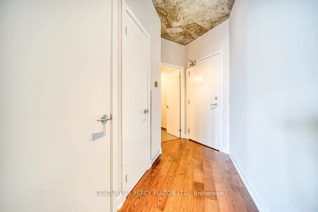 319 Carlaw Avenue, #816