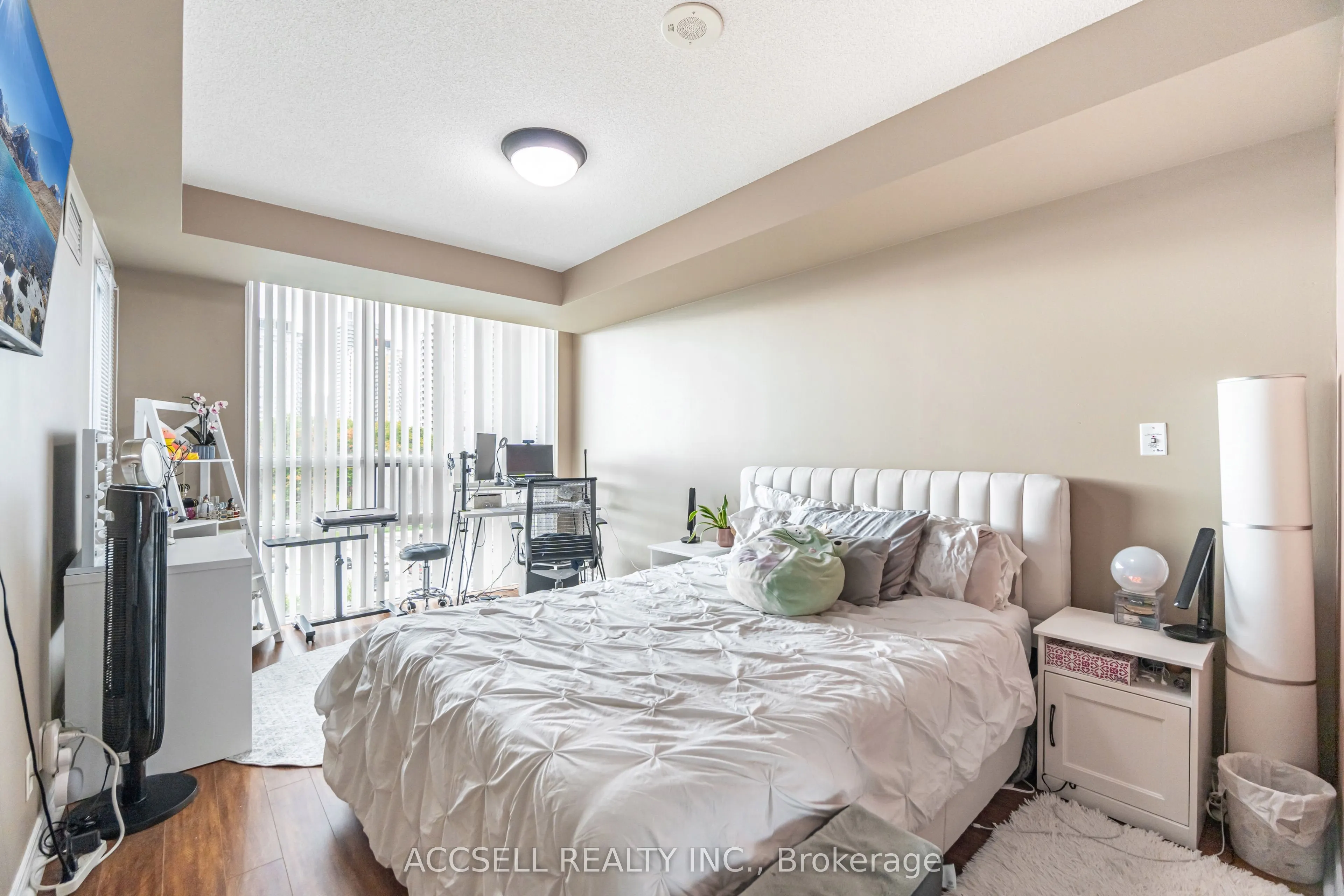 68 Grangeway Avenue, #1015