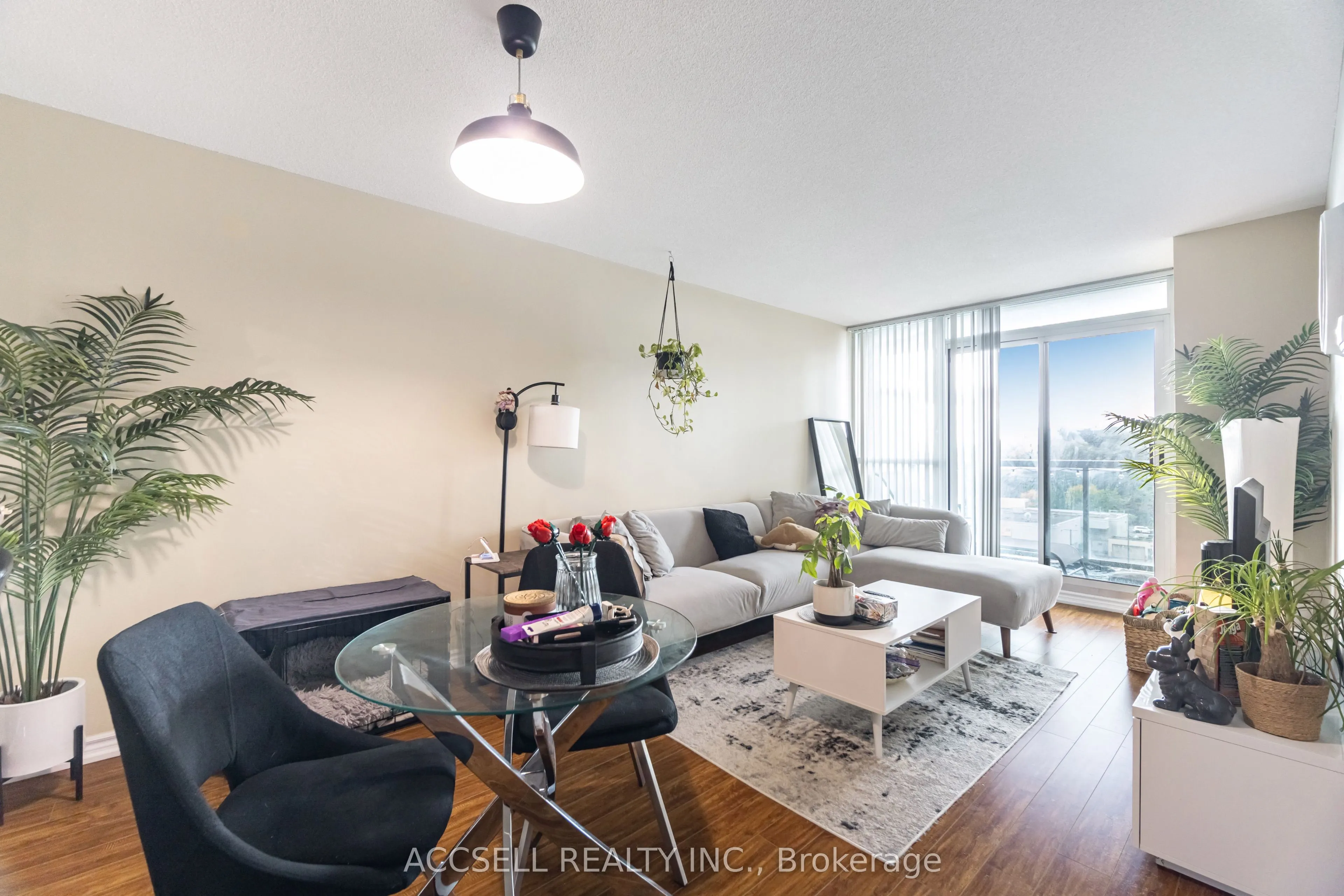 68 Grangeway Avenue, #1015