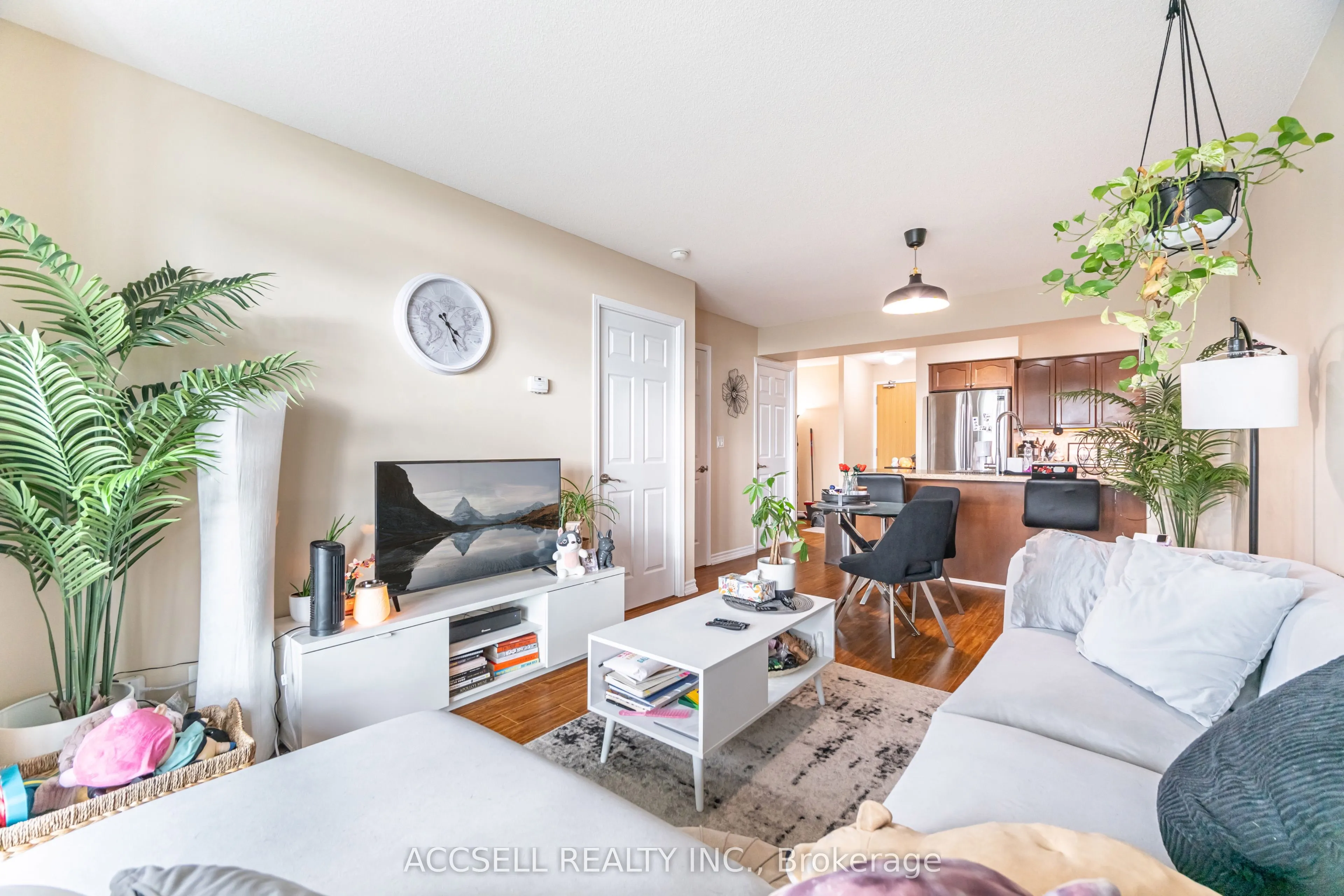 68 Grangeway Avenue, #1015