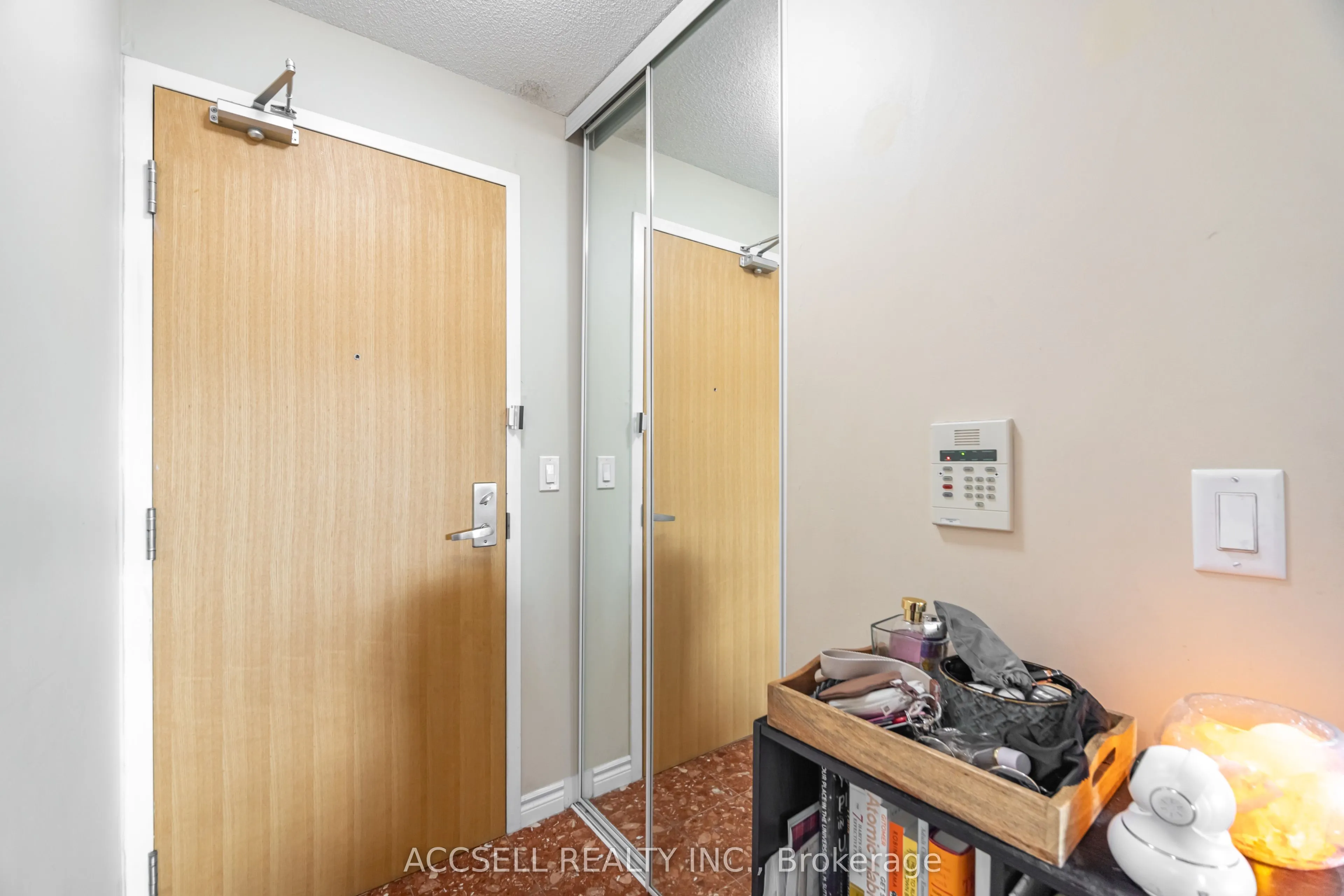 68 Grangeway Avenue, #1015