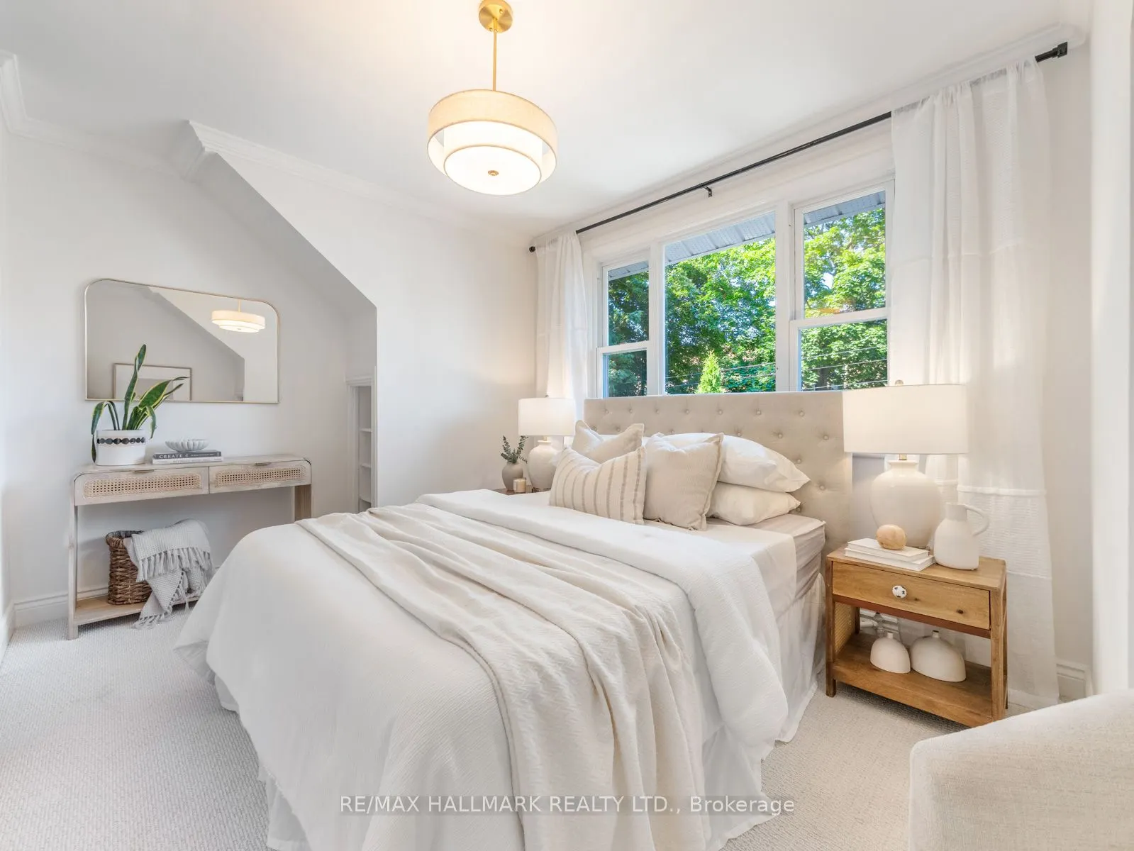 97 Bowmore Road