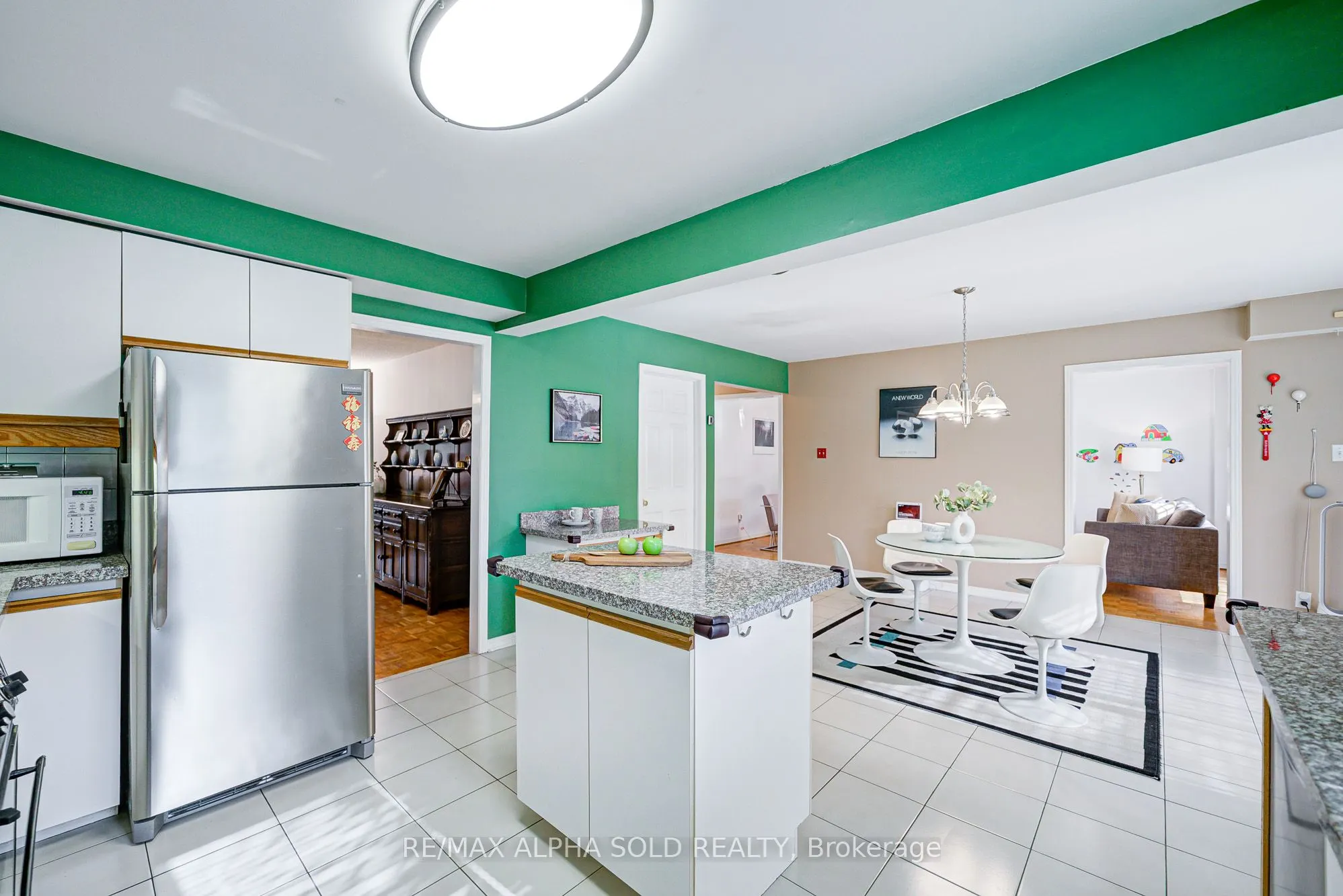 360 Goldhawk Trail
