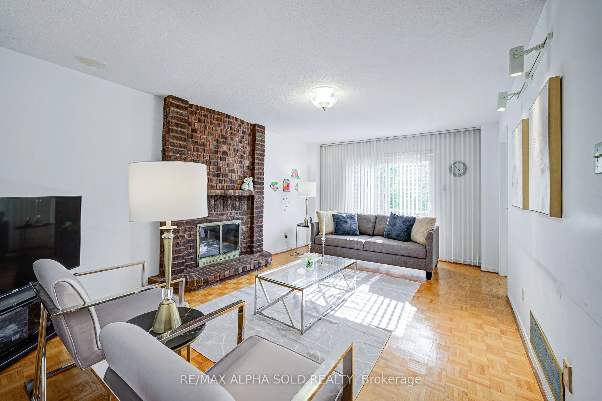 360 Goldhawk Trail