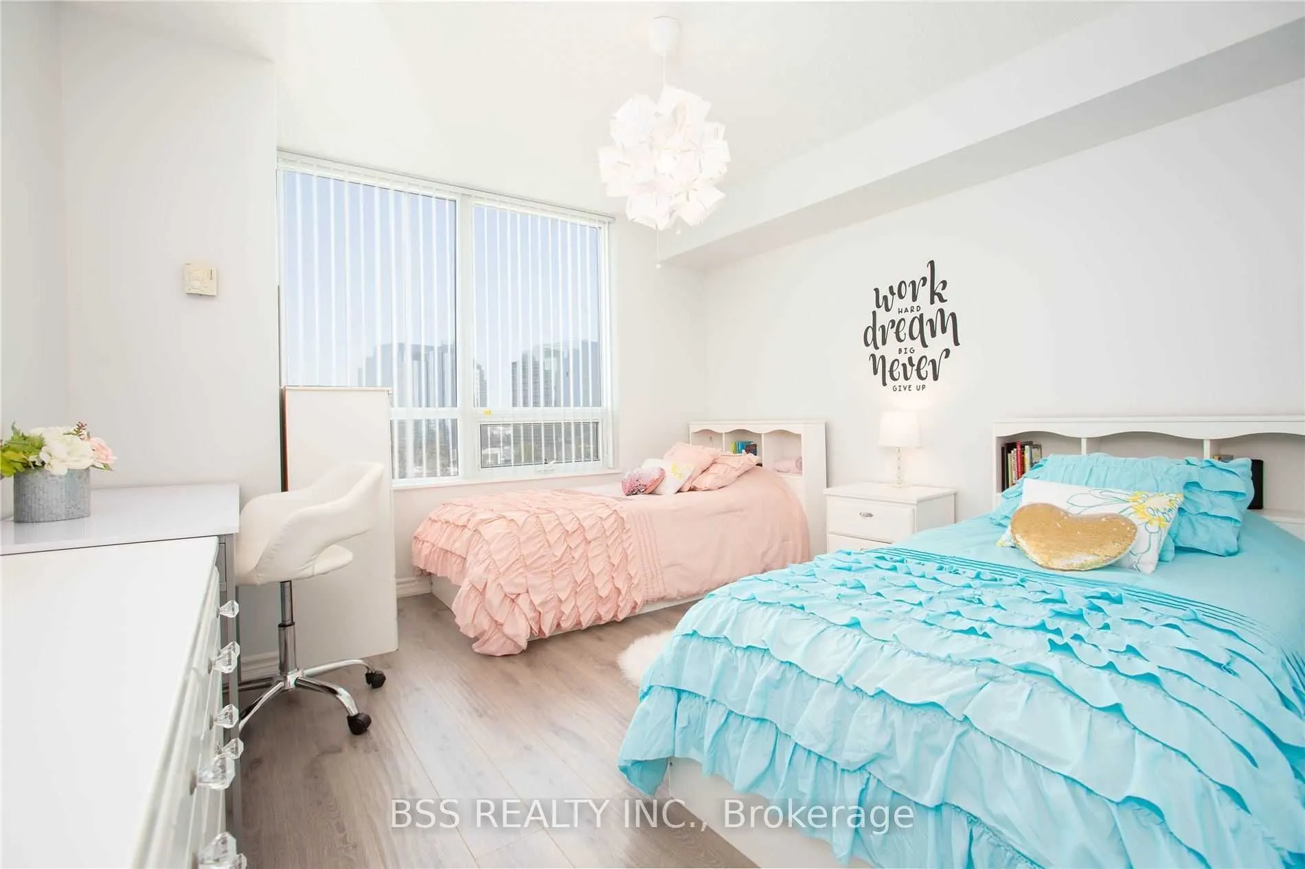88 Grangeway Avenue, #903