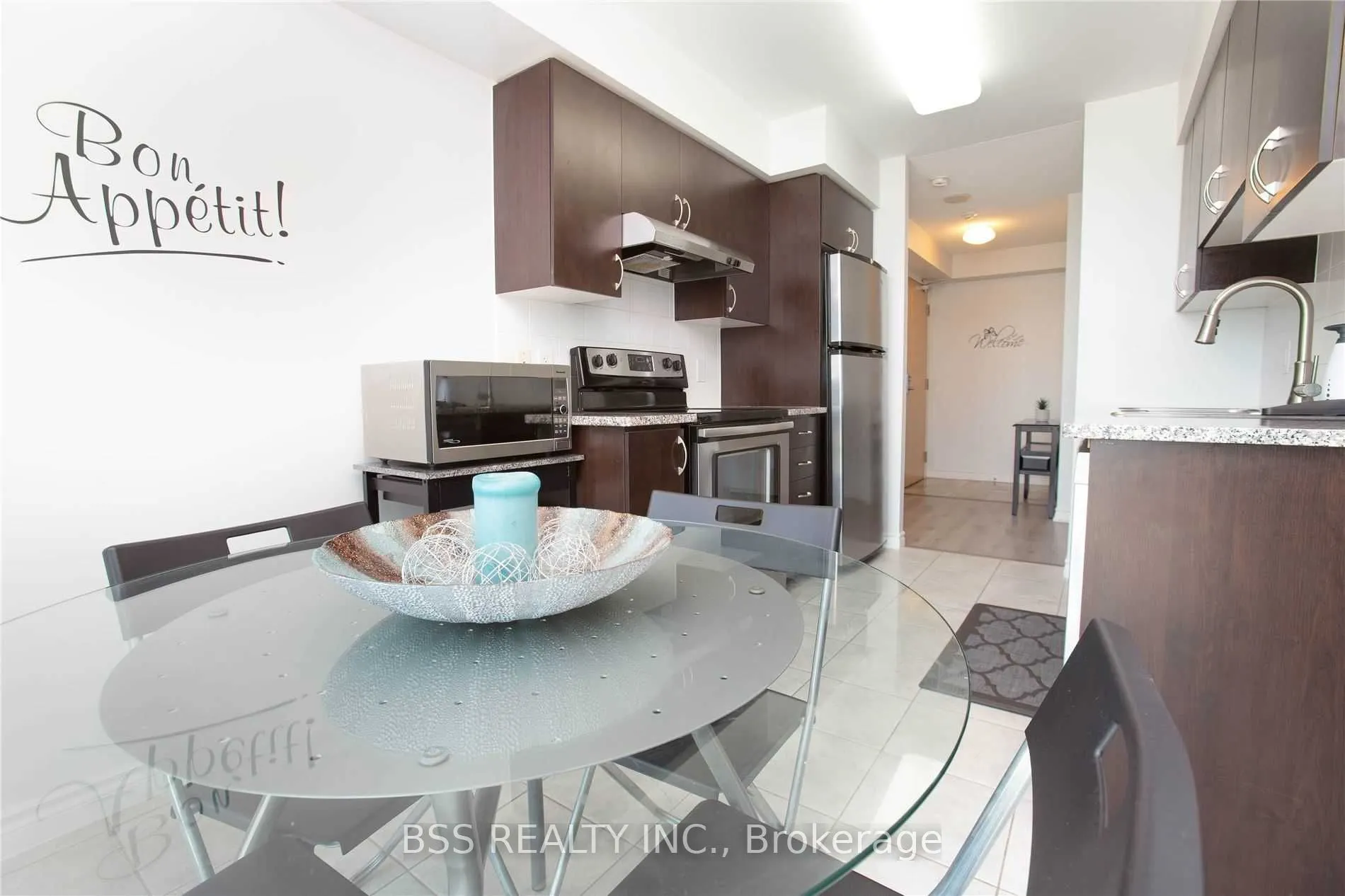 88 Grangeway Avenue, #903