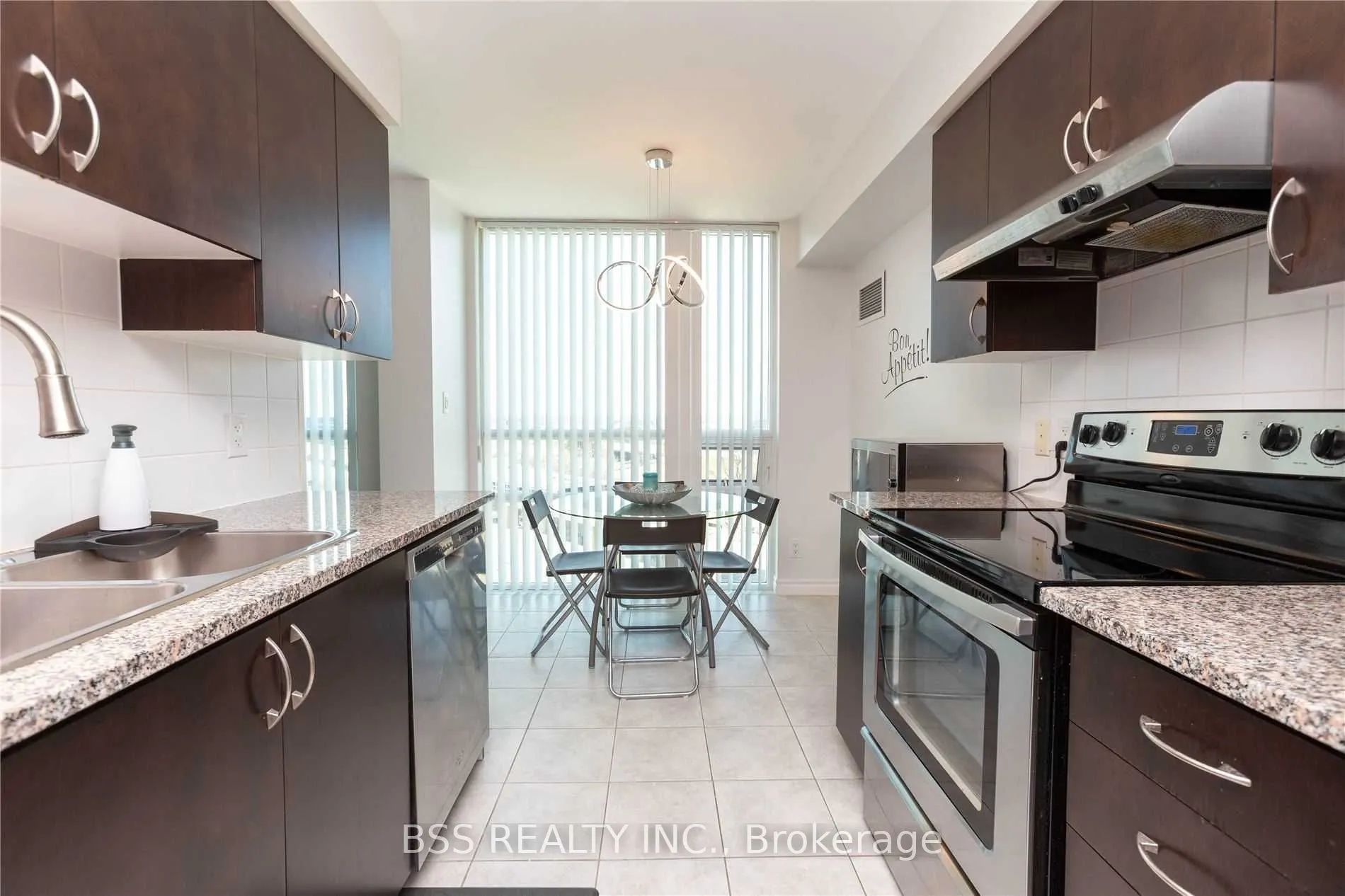 88 Grangeway Avenue, #903