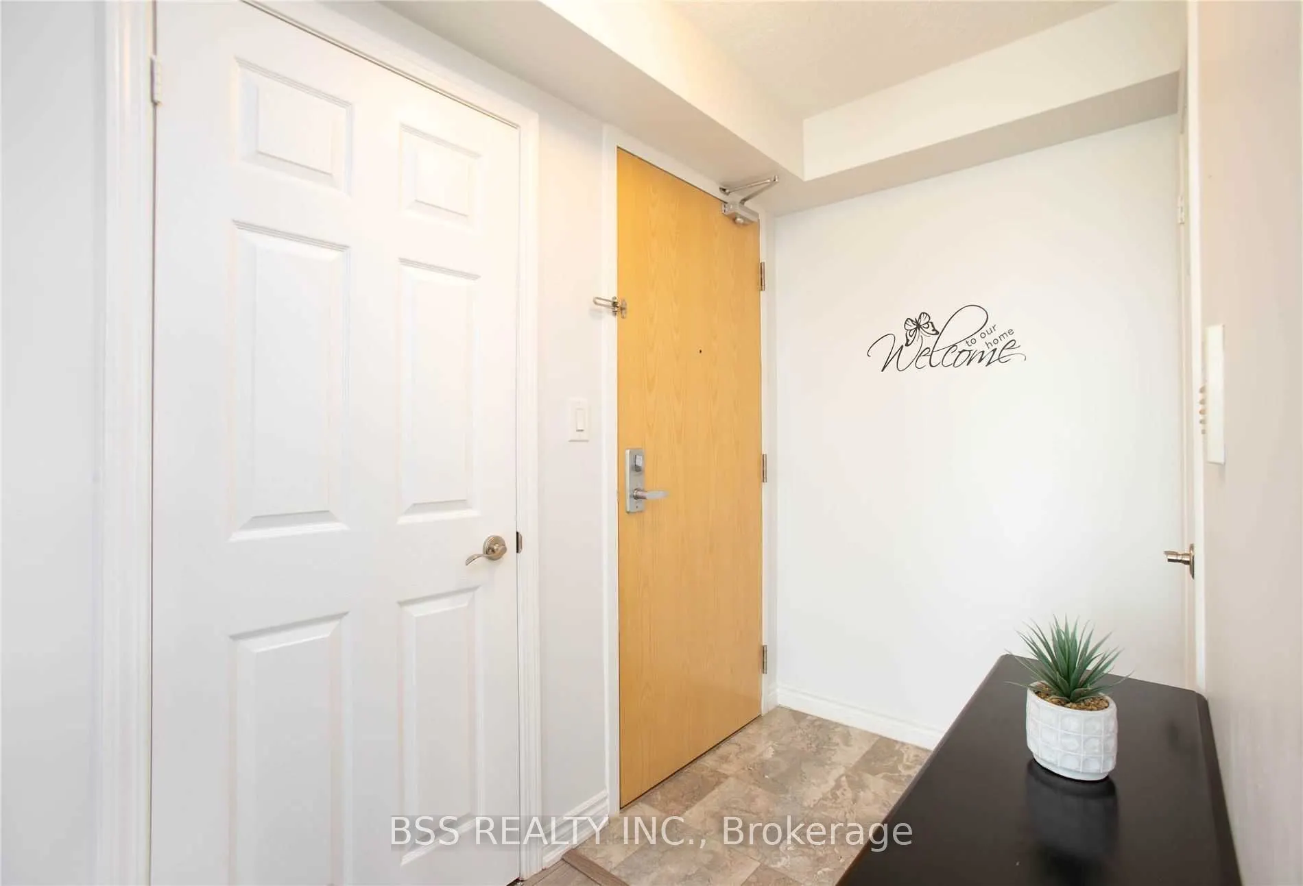 88 Grangeway Avenue, #903