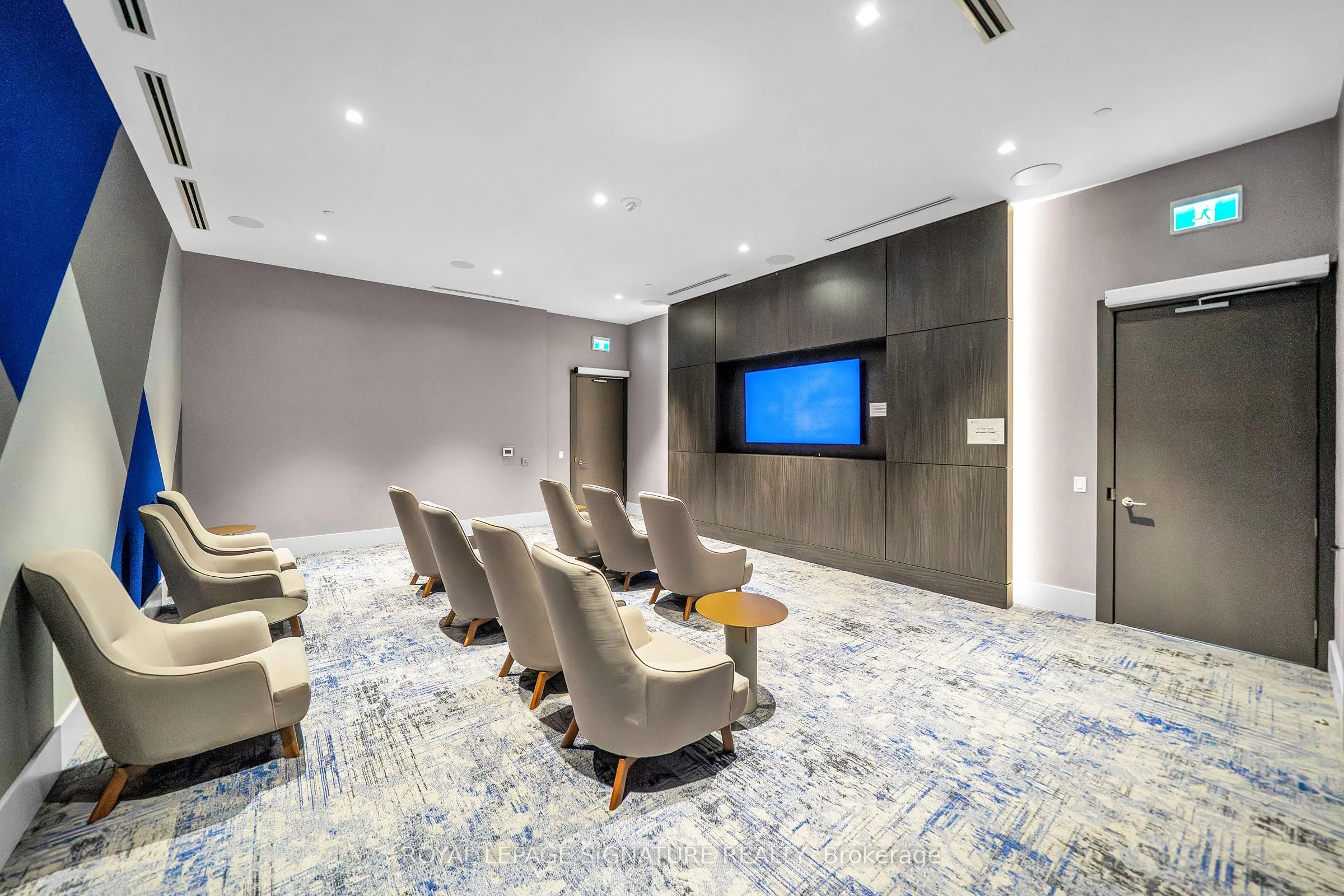 2550 Simcoe Street, #2020