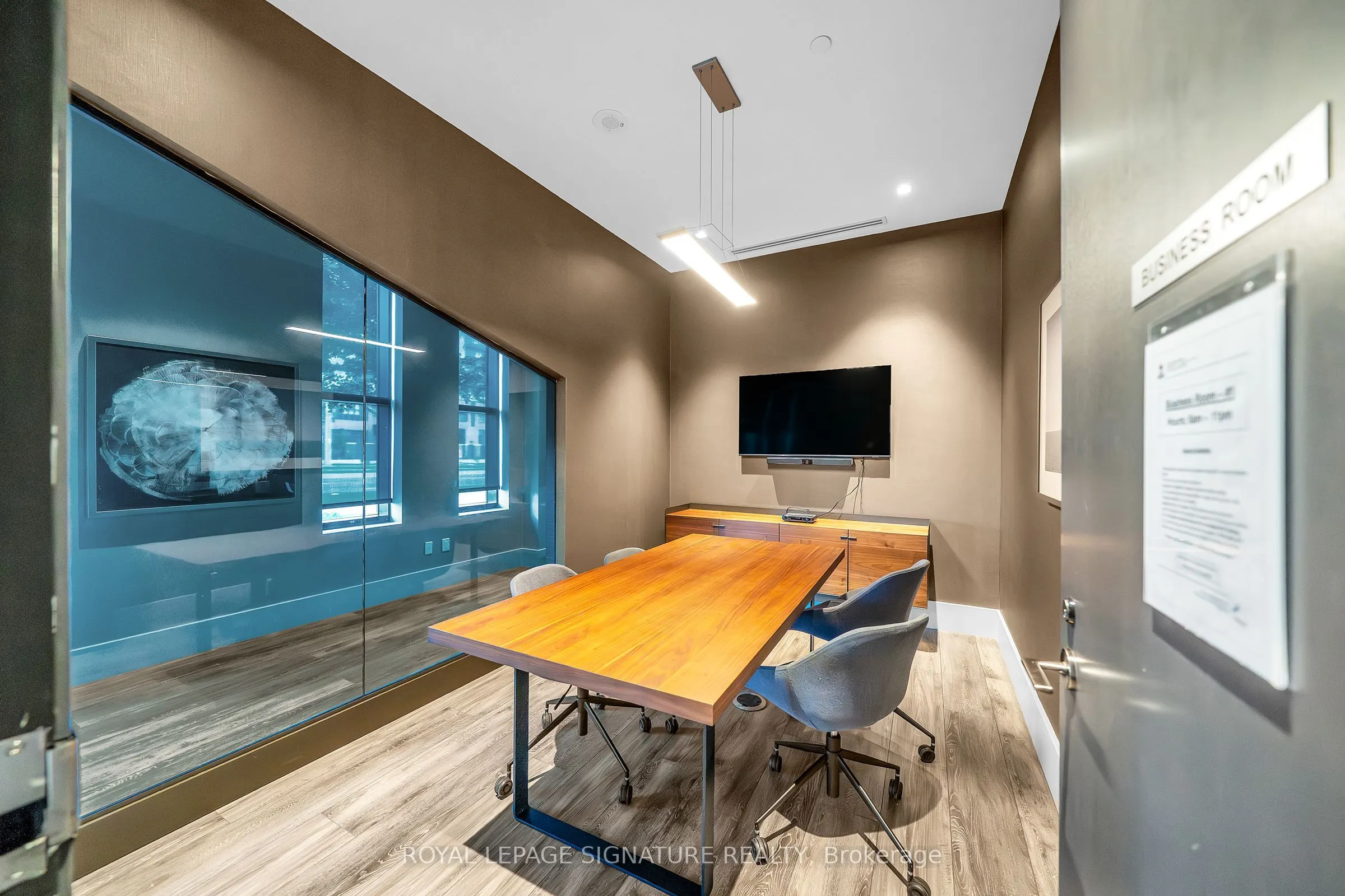 2550 Simcoe Street, #2020