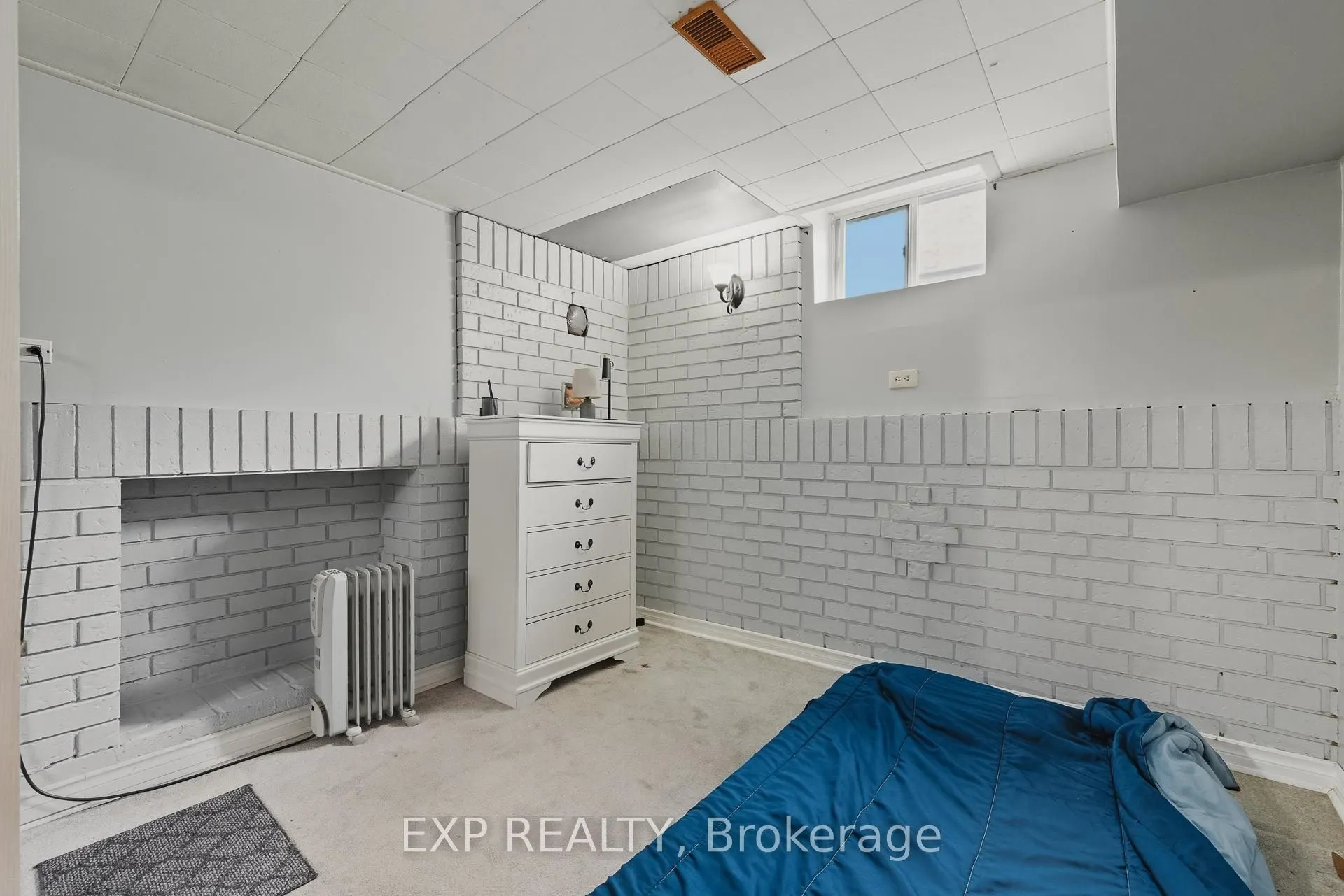 2 Blackburn Crescent