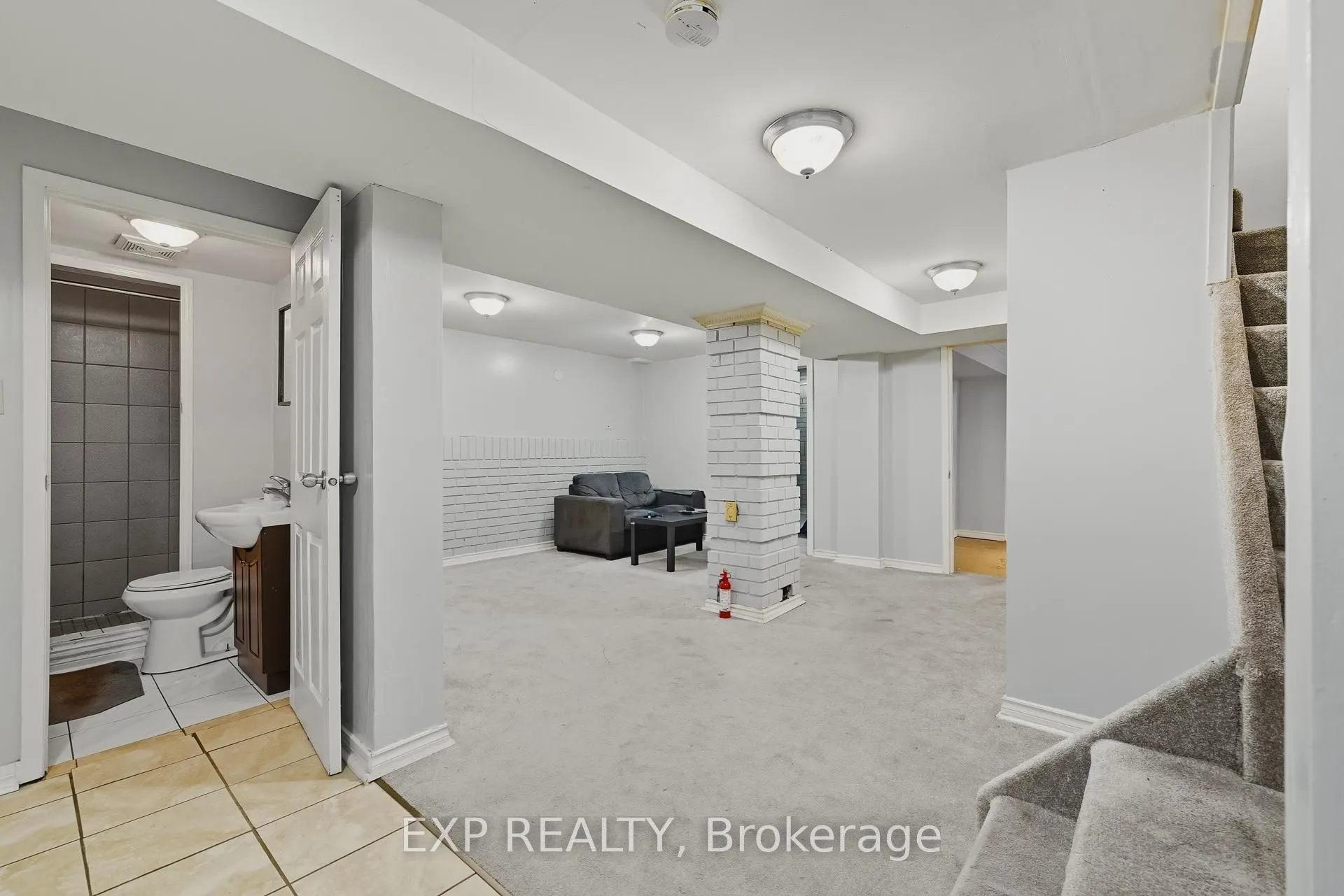 2 Blackburn Crescent