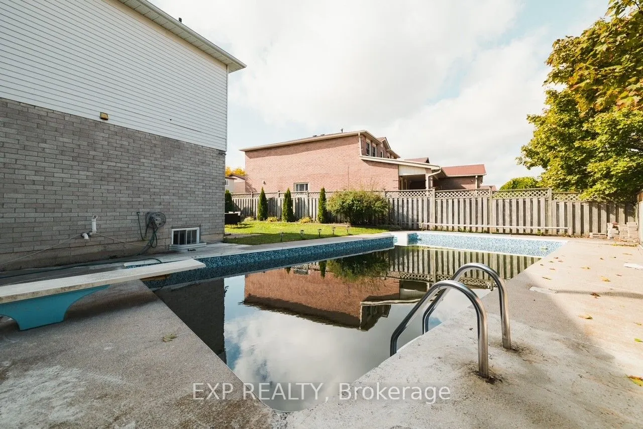 2 Blackburn Crescent