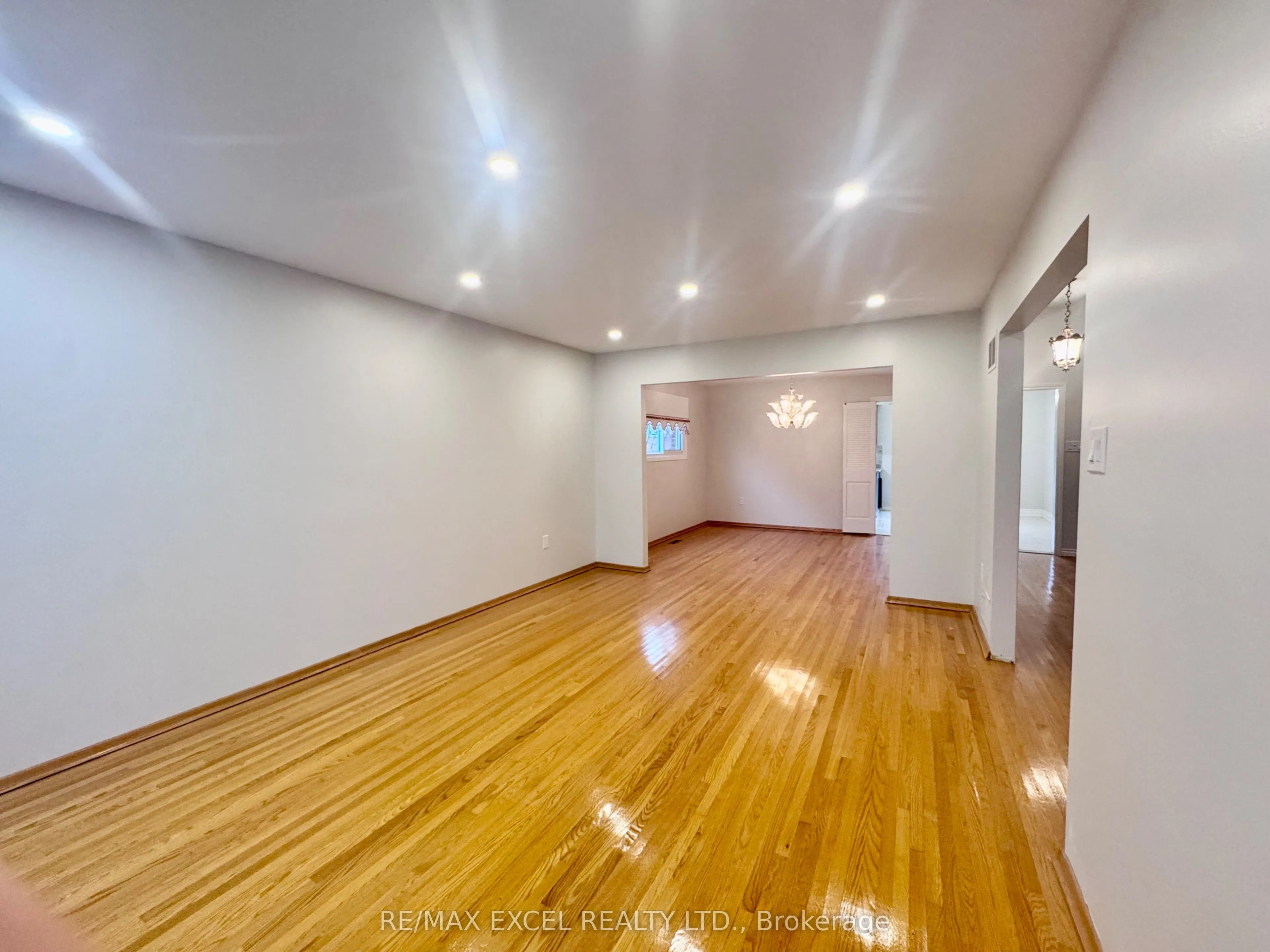63 Hornshill Drive, #Upper