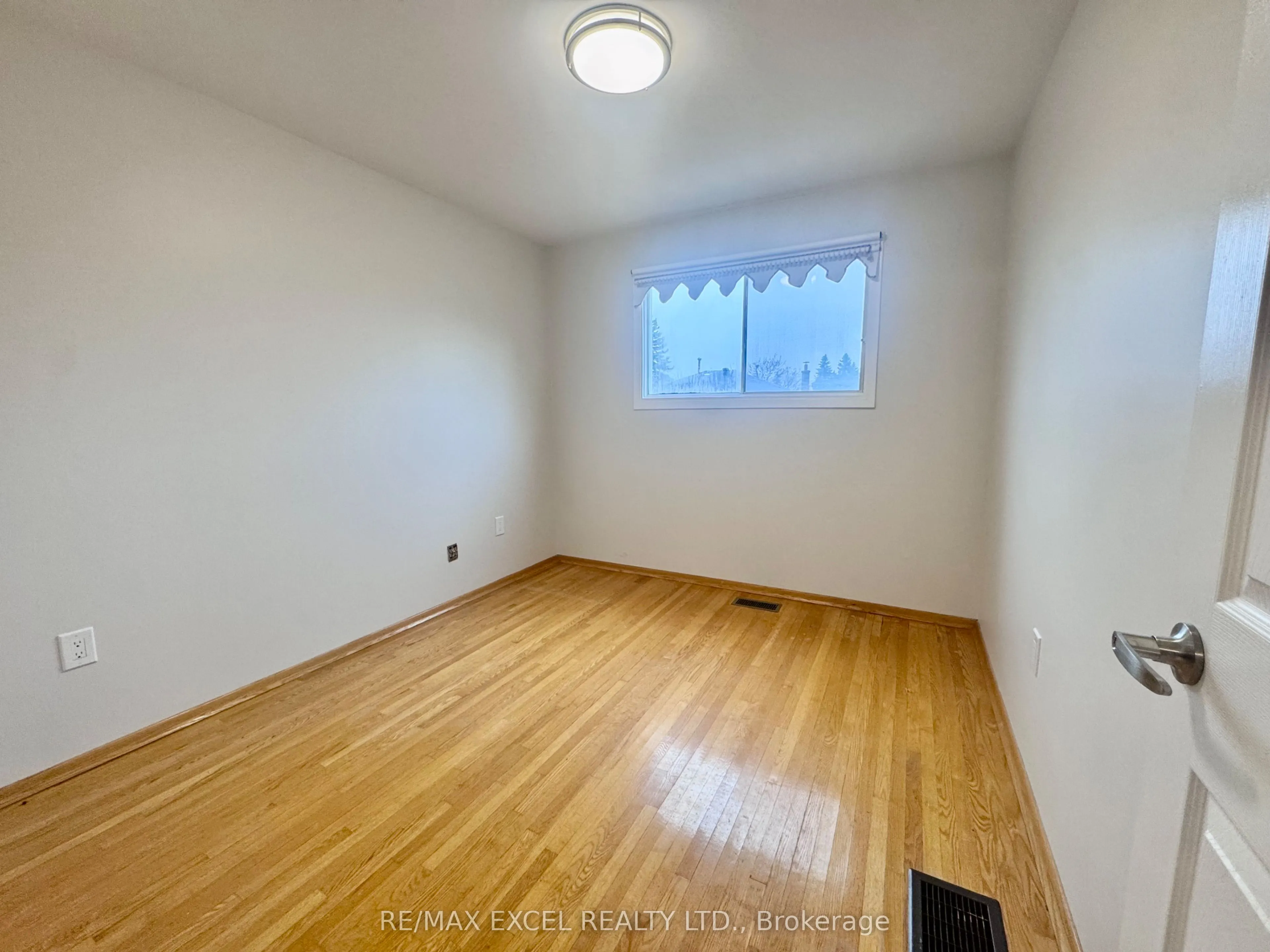 63 Hornshill Drive, #Upper