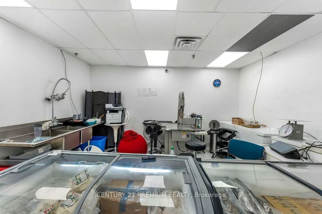 3601 Lawrence Avenue E, #5