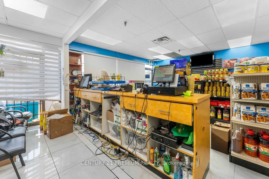 3601 Lawrence Avenue E, #5